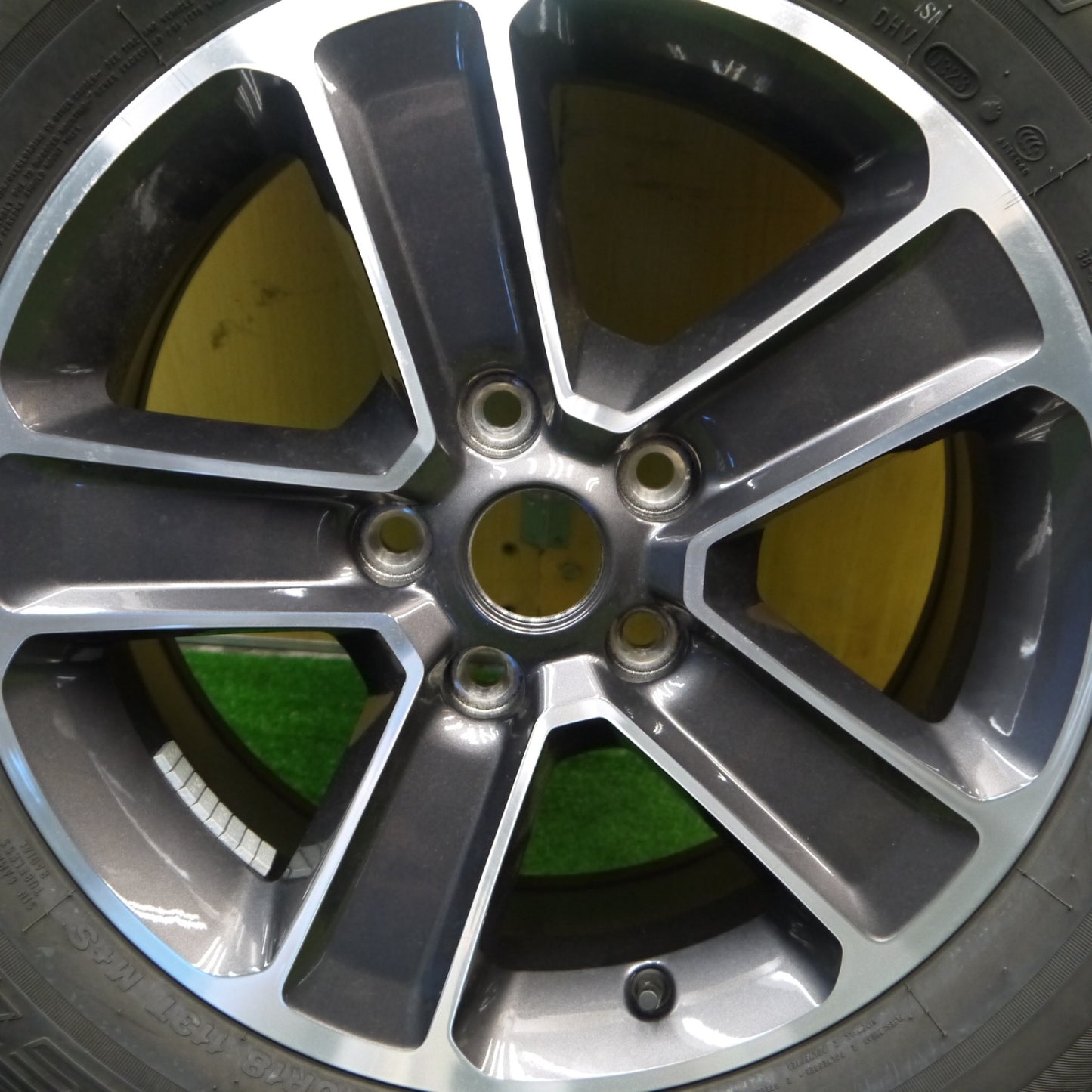 新車外し!23年!1本★ジープ ラングラー アンリミテッド サハラ 純正 255/70R18 ブリヂストン デューラー H/T 685 18インチ PCD127/5H★5051203Hノ