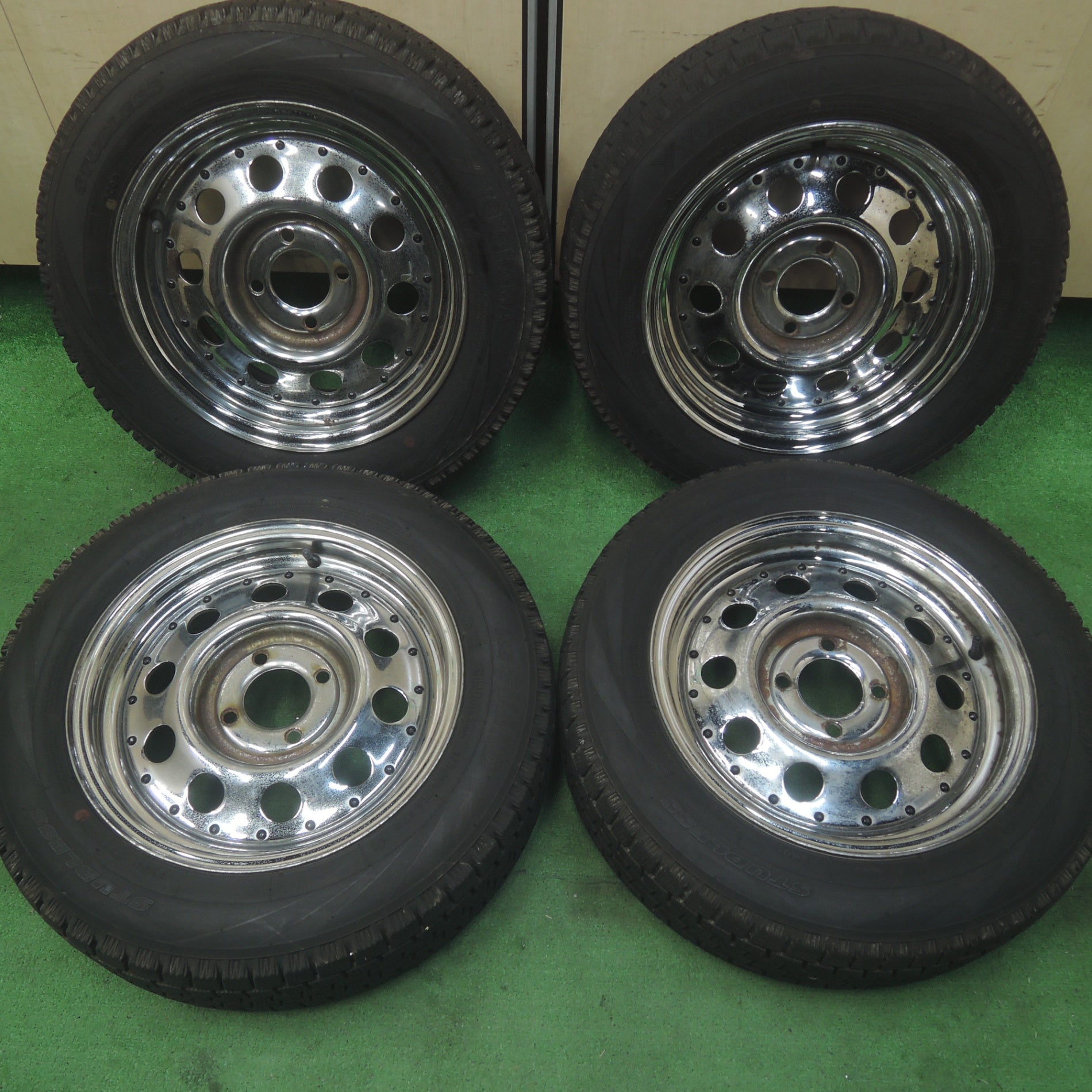 *送料無料* バリ溝！8.5分★CT＆W スチール 175/65R14 スタッドレス ヨコハマ アイスガード 14インチ  PCD100/4H★4071602SYス