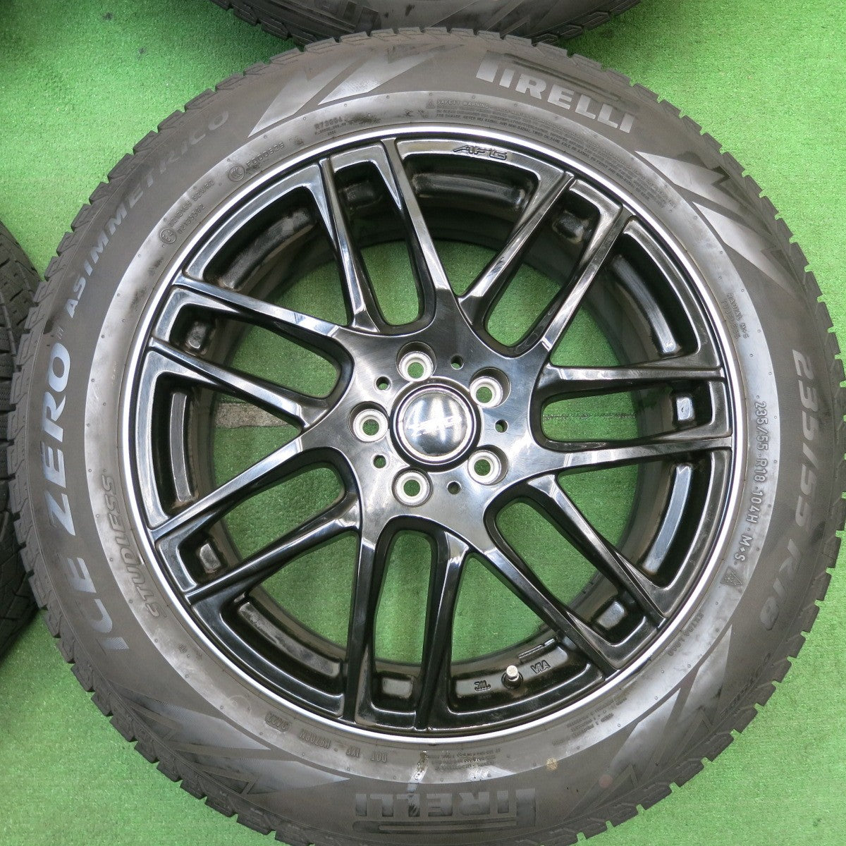 バリ溝!22年!キレイ!9分★ボルボ 等 EURO AFG 235/55R18 スタッドレス ピレリ アイスゼロ アシンメトリコ 18インチ PCD108/5H★5051204AKス