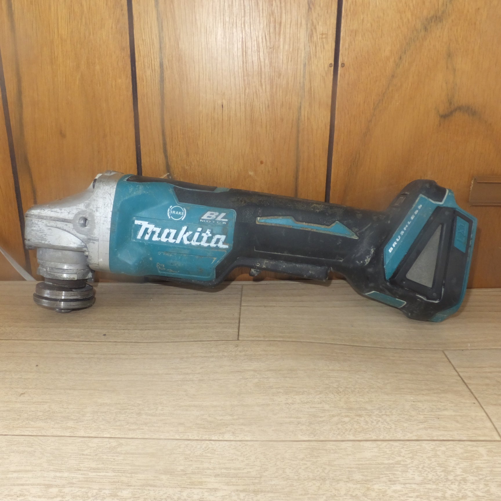 [送料無料] ジャンク★マキタ makita 125mm 充電式ディスクグラインダ GA508D 18V 本体のみ★