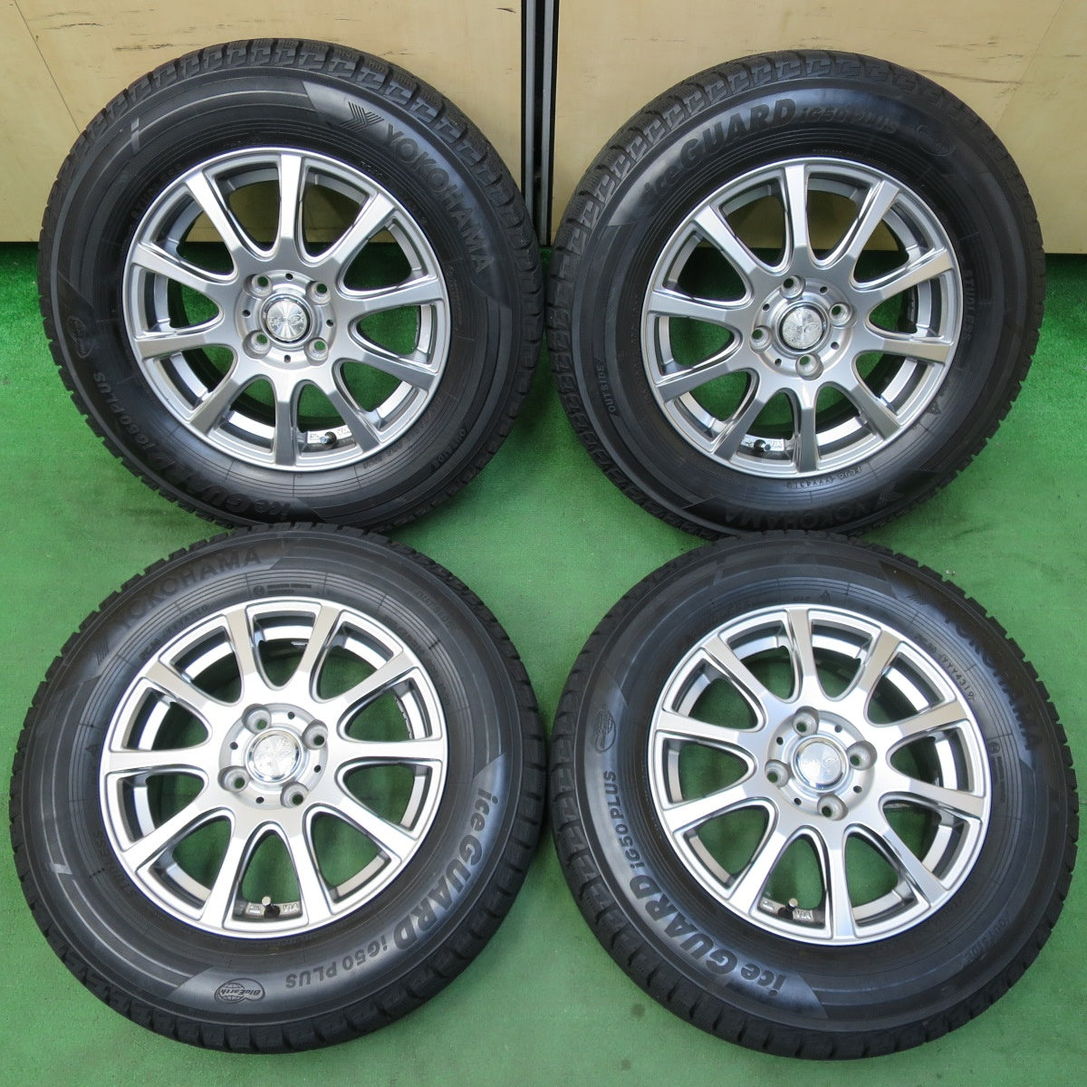 [送料無料] バリ溝！9分★スタッドレス 185/70R14 ヨコハマ アイスガード iG50 プラス LAYCEA レイシア 14インチ  PCD100/4H★4102102イス