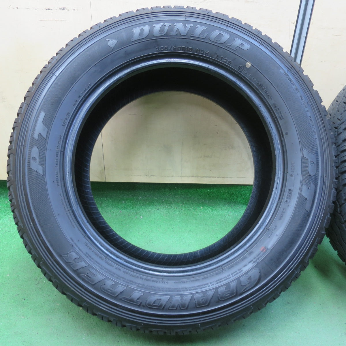 新車外し!23年★265/60R18 ダンロップ PT グラントレック AT23 タイヤ 18インチ ハイラックス ランクル 等★5052712イノタ