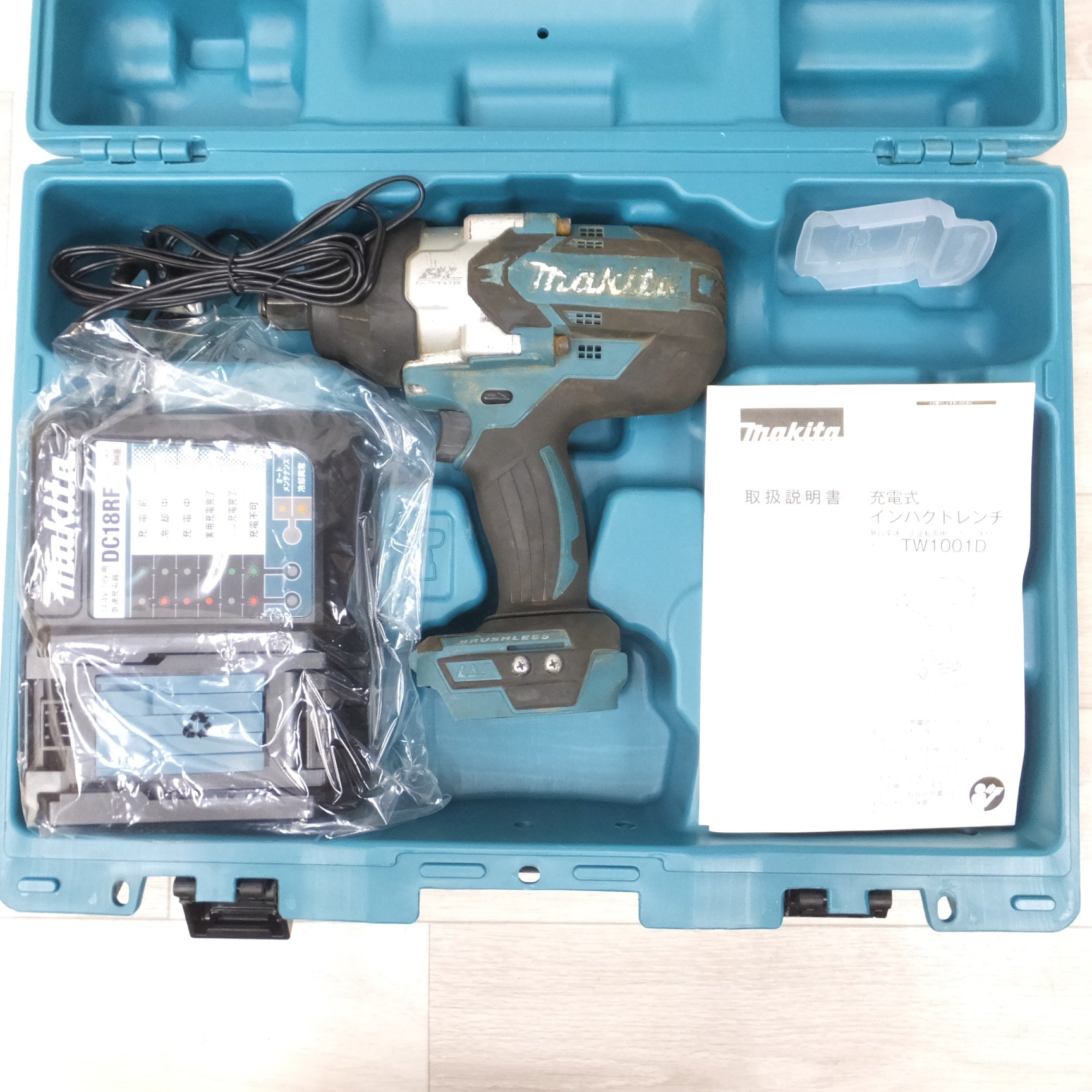 Makita TW1001D充電インパクトレンチ18V 車・バイク・自転車 Makita TW1001D充電インパクトレンチ18V 車・バイク・自転車