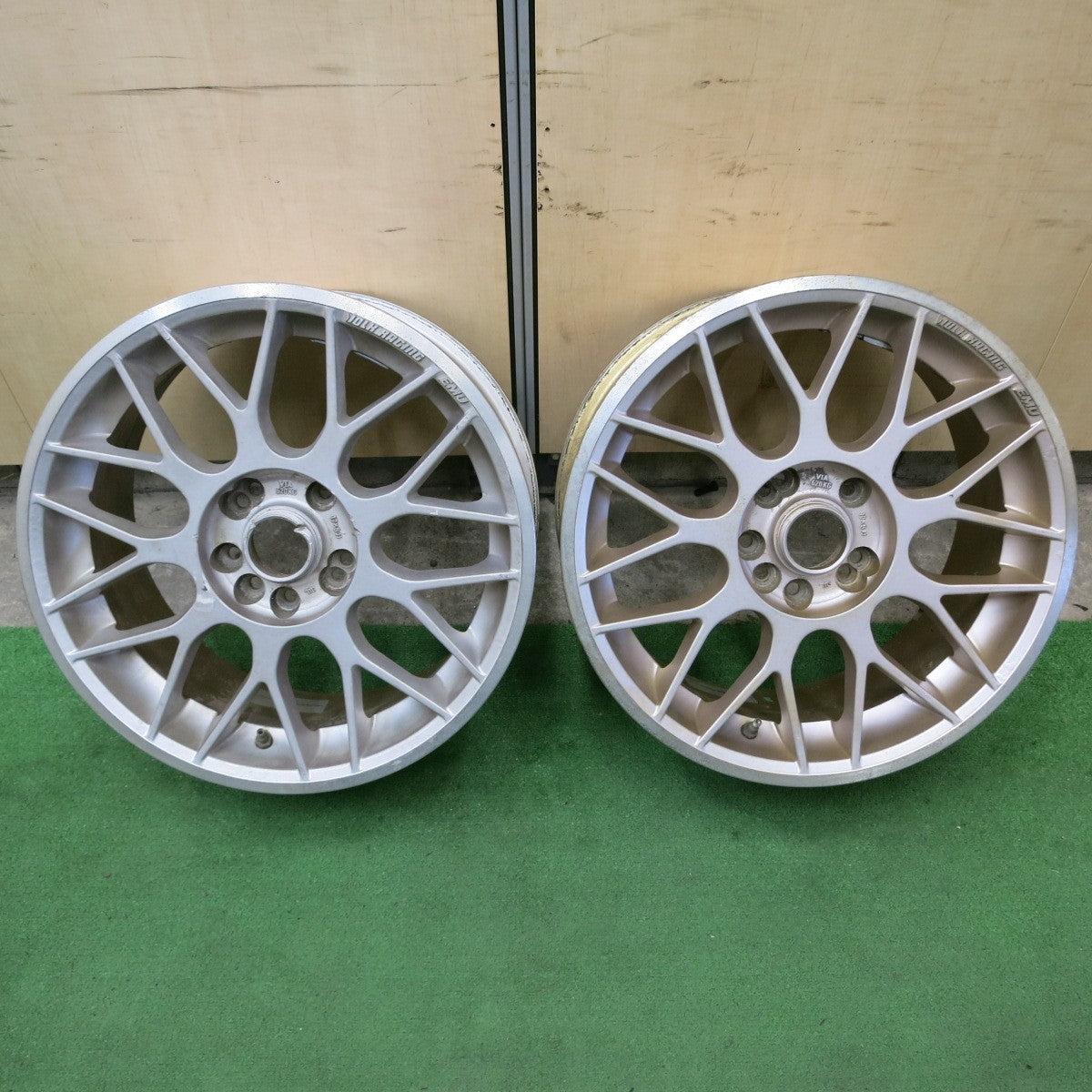 *送料無料* 2本価格★RAYS VOLK RACING EMU ホイール 17インチ レイズ ボルクレーシング 17×8JJ PCD114.3/4H  5H マルチ★4082801ナホ