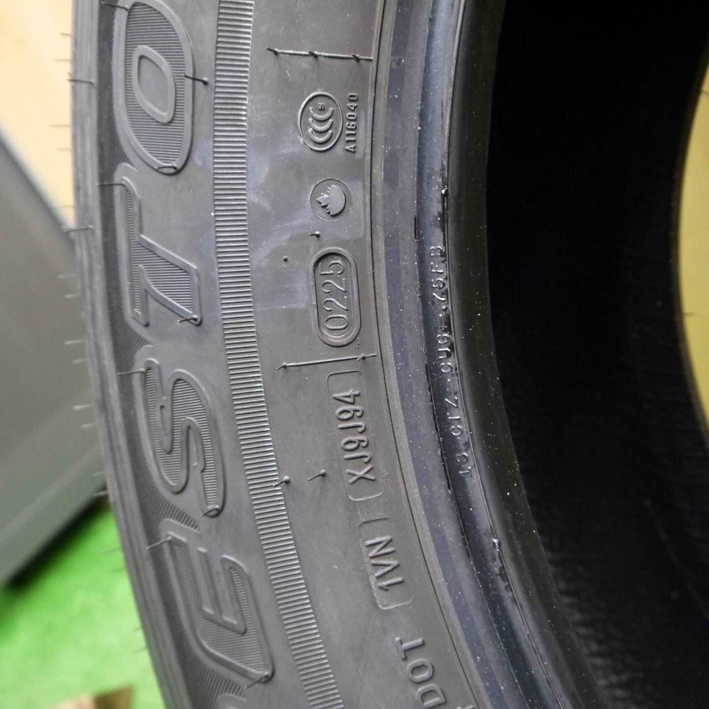 新車外し!25年!1本★255/70R18 ブリヂストン デューラー H/T 685 DUELER タイヤ 18インチ ジープ ラングラー 等★5060303Hノタ