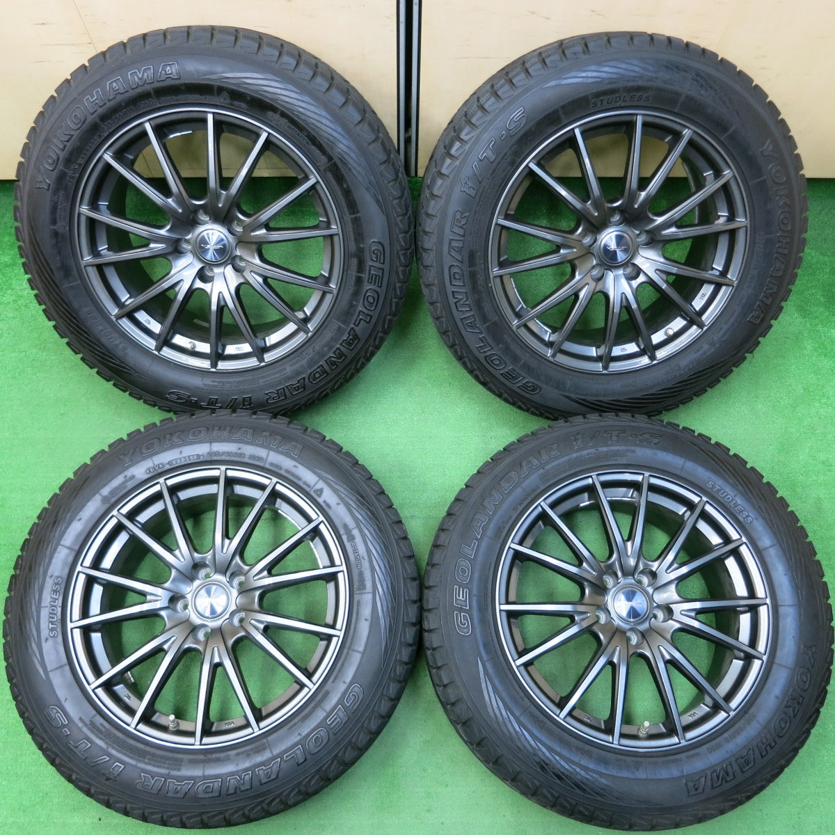 送料無料* センサー付！バリ溝！綺麗！9分☆レクサス等 235/65R18 スタッドレス ヨコハマ ジオランダー i/T-S VELVA |  名古屋/岐阜の中古カー用品・工具の買取/販売ならガレージゲット