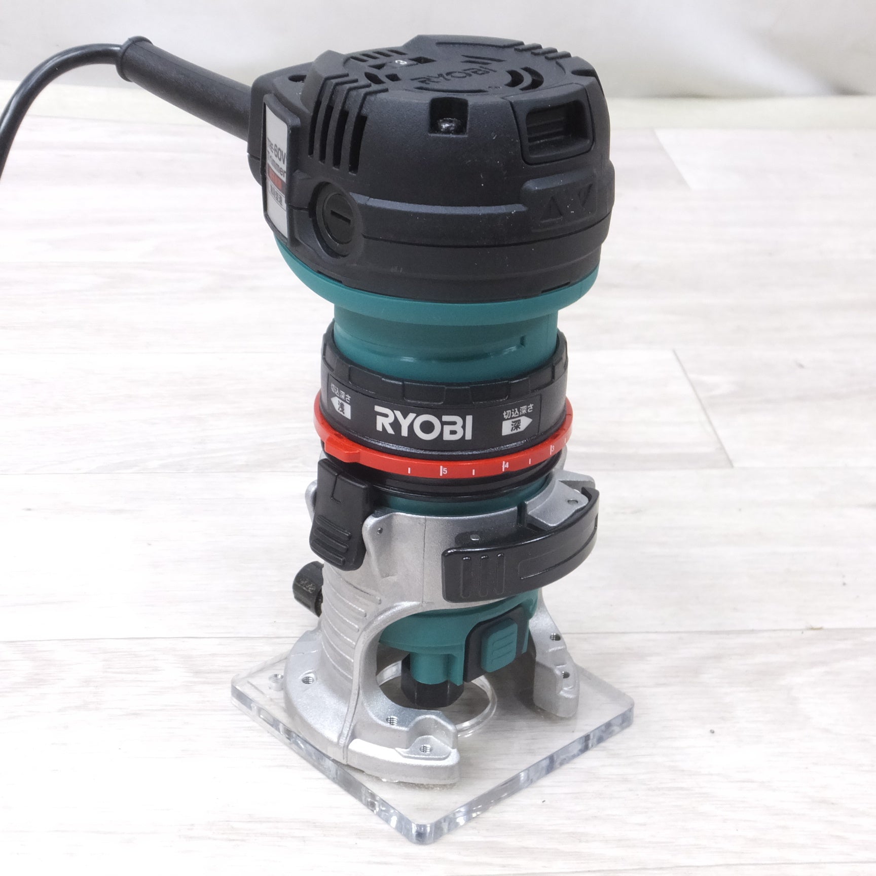 [送料無料] キレイ◆リョービ RYOBI 電子 トリマ TRE-60 軸径 100V 6mm トリマー 電動 工具◆