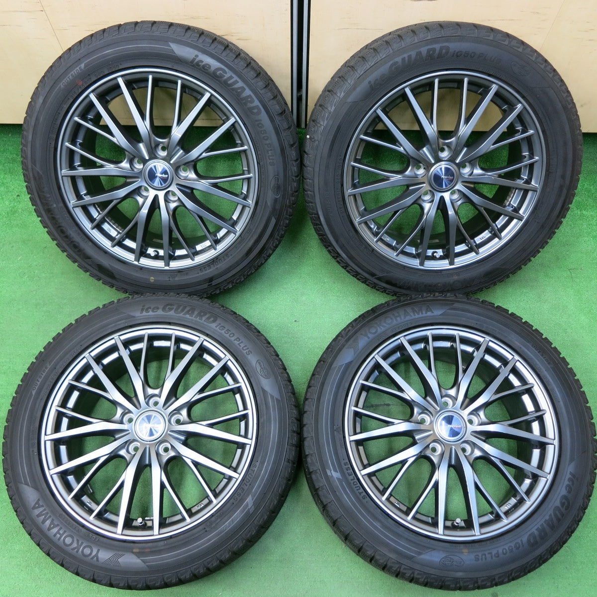 *送料無料* バリ溝！キレイ！9.5分★スタッドレス 215/55R17 ヨコハマ アイスガード iG50 プラス ravrion RM01  ラブリオン 17インチ PCD114.3/5H★4050608イス