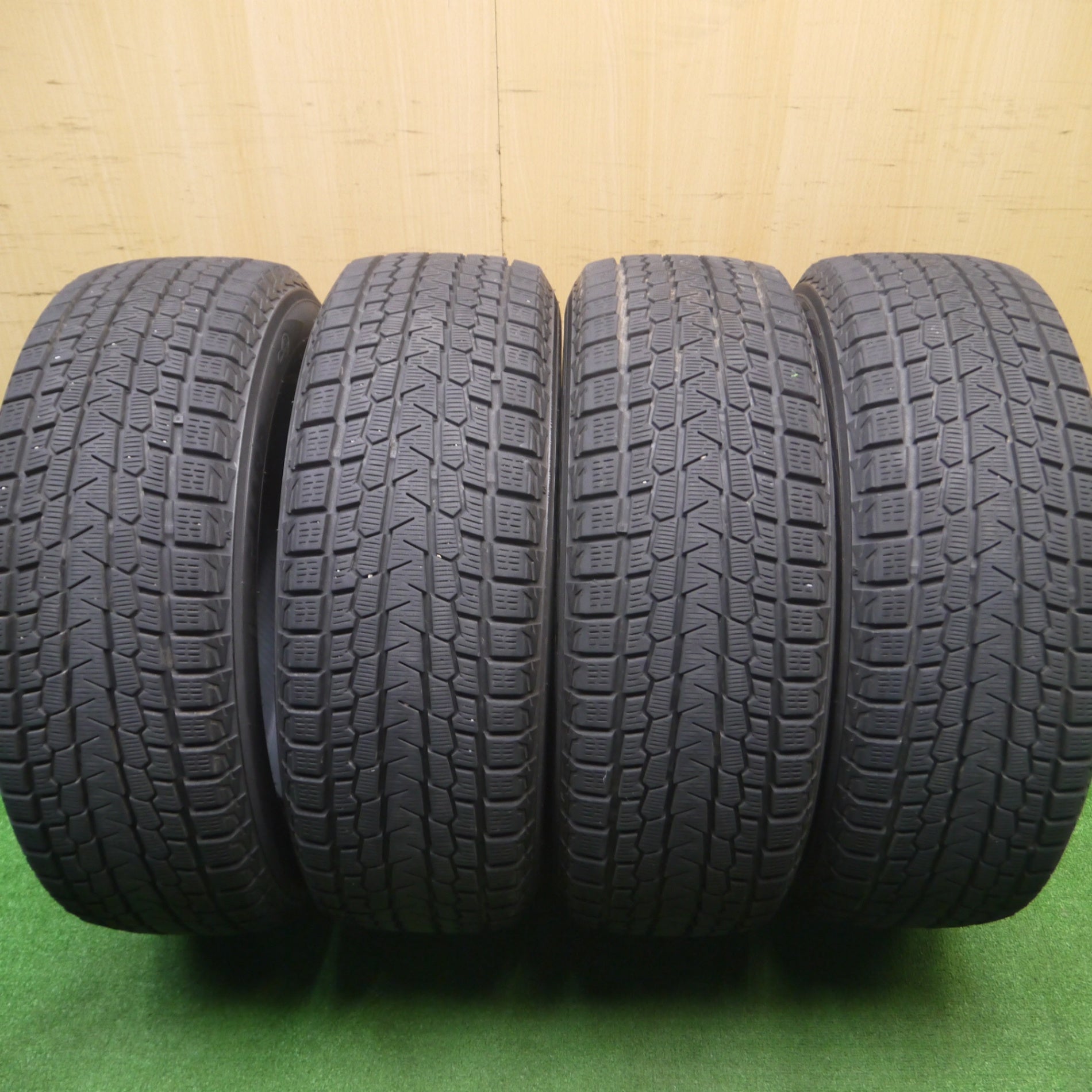 [送料無料] バリ溝！9.5分★スタッドレス 225/60R17 ヨコハマ アイスガード G075 タイヤ 17インチ フォレスター  アルファード等★4110609Hスタ