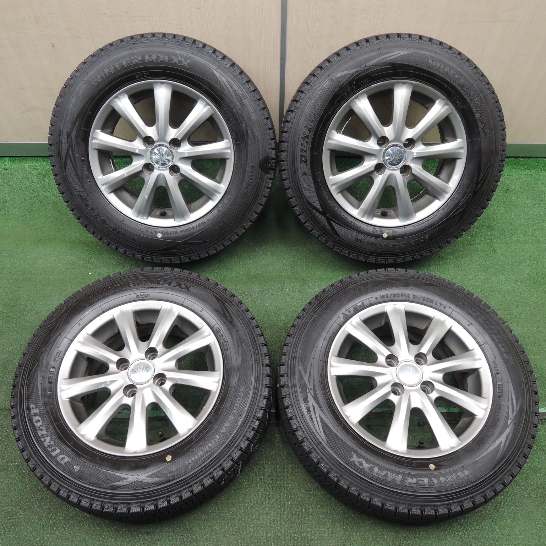 *送料無料* 超バリ溝！21年！ほぼ10分★スタッドレス 165/80R14 91/90N ダンロップ ウインターマックス SV01 STYTZ  PCD100/4H★4031408TNス