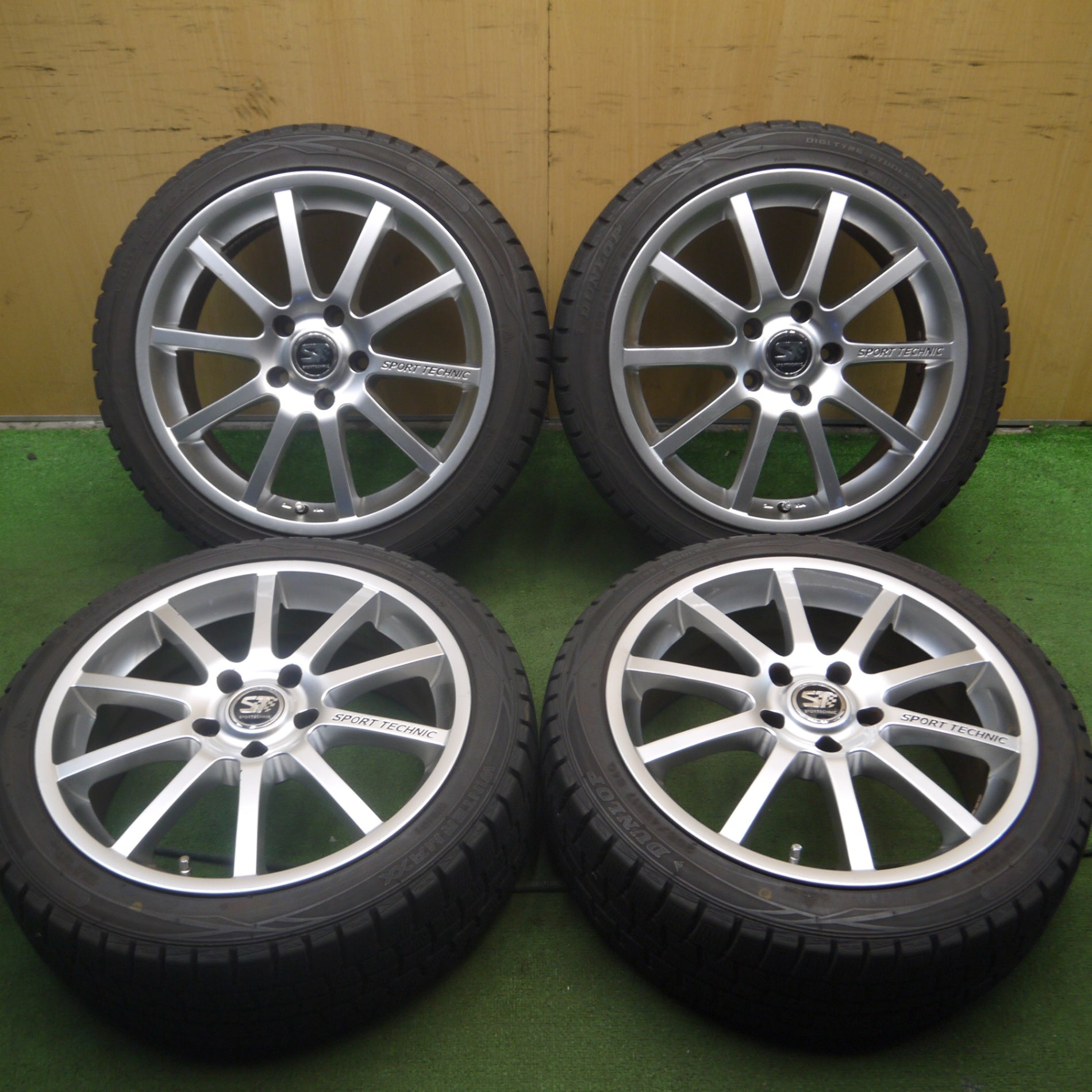 *送料無料* バリ溝！8.5分★ルノー ルーテシア RS 着 205/45R17 スタッドレス ダンロップ ウインターマックス WM01  SPORTECHNIC スポーツテクニック PCD114.3/5H★4031801Hス