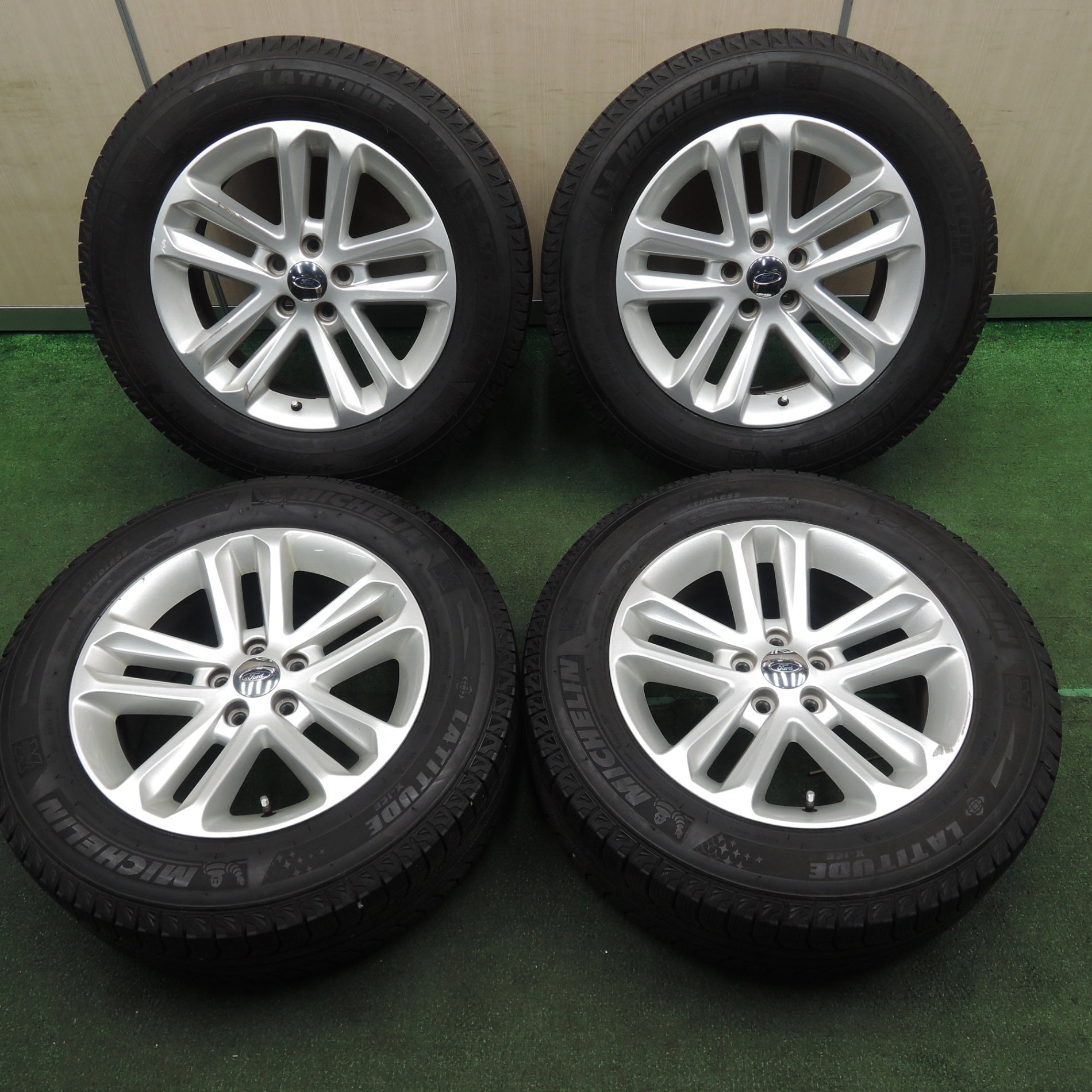 *送料無料* バリ溝！9.5分★フォード エクスプローラー 純正 スタッドレス 245/60R18 ミシュラン LATITUDE X-ICE XI2  18インチ PCD114.3/5H★4021302TNス