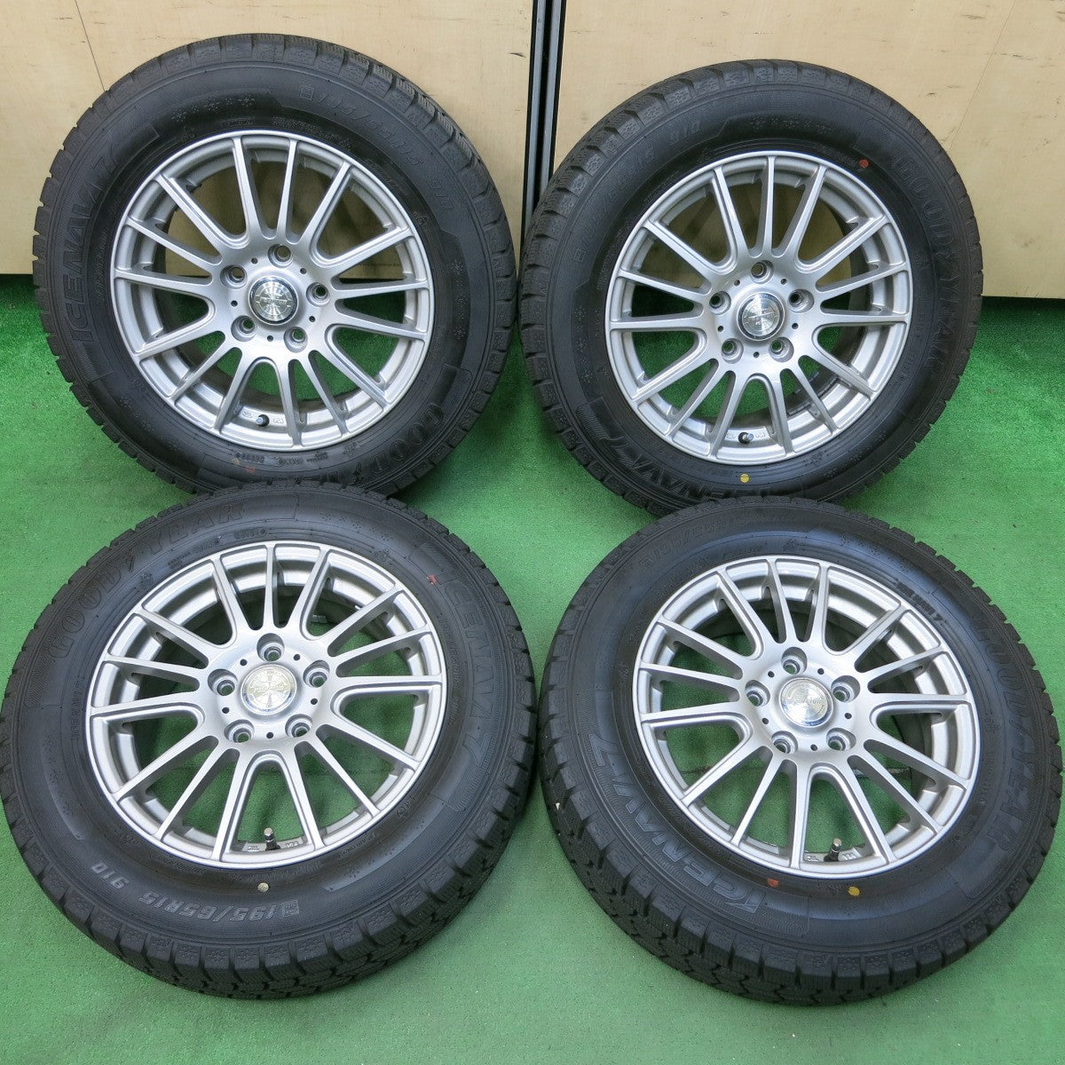 *送料無料* 超バリ溝！21年！キレイ！9.5分以上★スタッドレス 195/65R15 グッドイヤー アイスナビ7 ravrion selzer  ラブリオン 15インチ PCD114.3/5H★4090510SYス