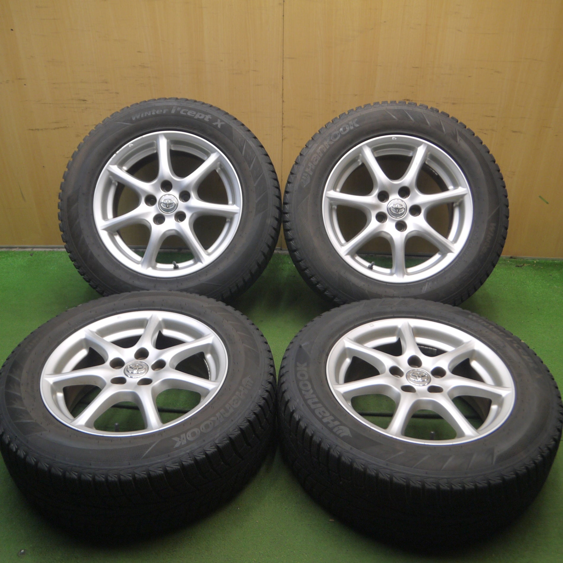 送料無料* バリ溝！22年！9.5分☆トヨタ 50系 エスティマ 純正 225/65R17 スタッドレス ハンコック ウインター アイセプ |  名古屋/岐阜の中古カー用品・工具の買取/販売ならガレージゲット