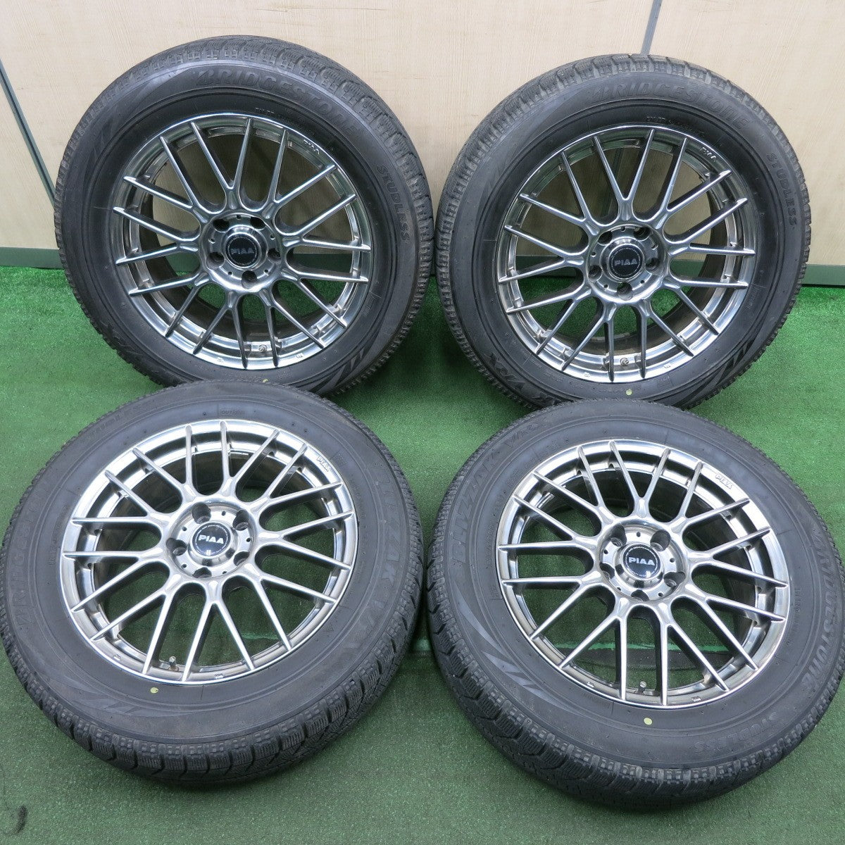 *送料無料* 4本価格★PIAA SPORT SOFFY 215/60R17 スタッドレス ブリヂストン ブリザック VRX 17インチ ピア  PCD114.3/5H★4051306HAス