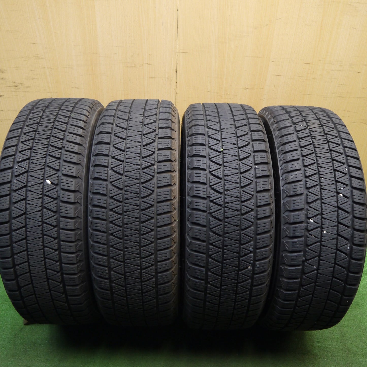 バリ溝!23年!キレイ!9.5分★スタッドレス 225/55R18 ブリヂストン ブリザック DM-V3 F Direction WS5 Fディレクション 18インチ PCD114.3/5H★5051307Hス