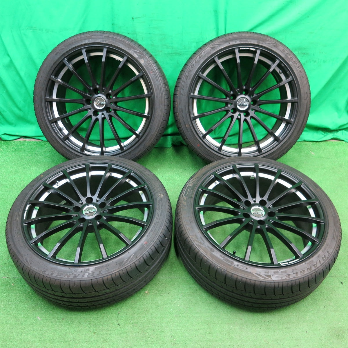 *送料無料* バリ溝！20年！綺麗！ほぼ10分★VOLTEC PREMIUM R15 インターミラノ 245/40R20 トライアングル  SPORTEX TSH11 ボルテック PCD114.3/5H★4052802ナノ