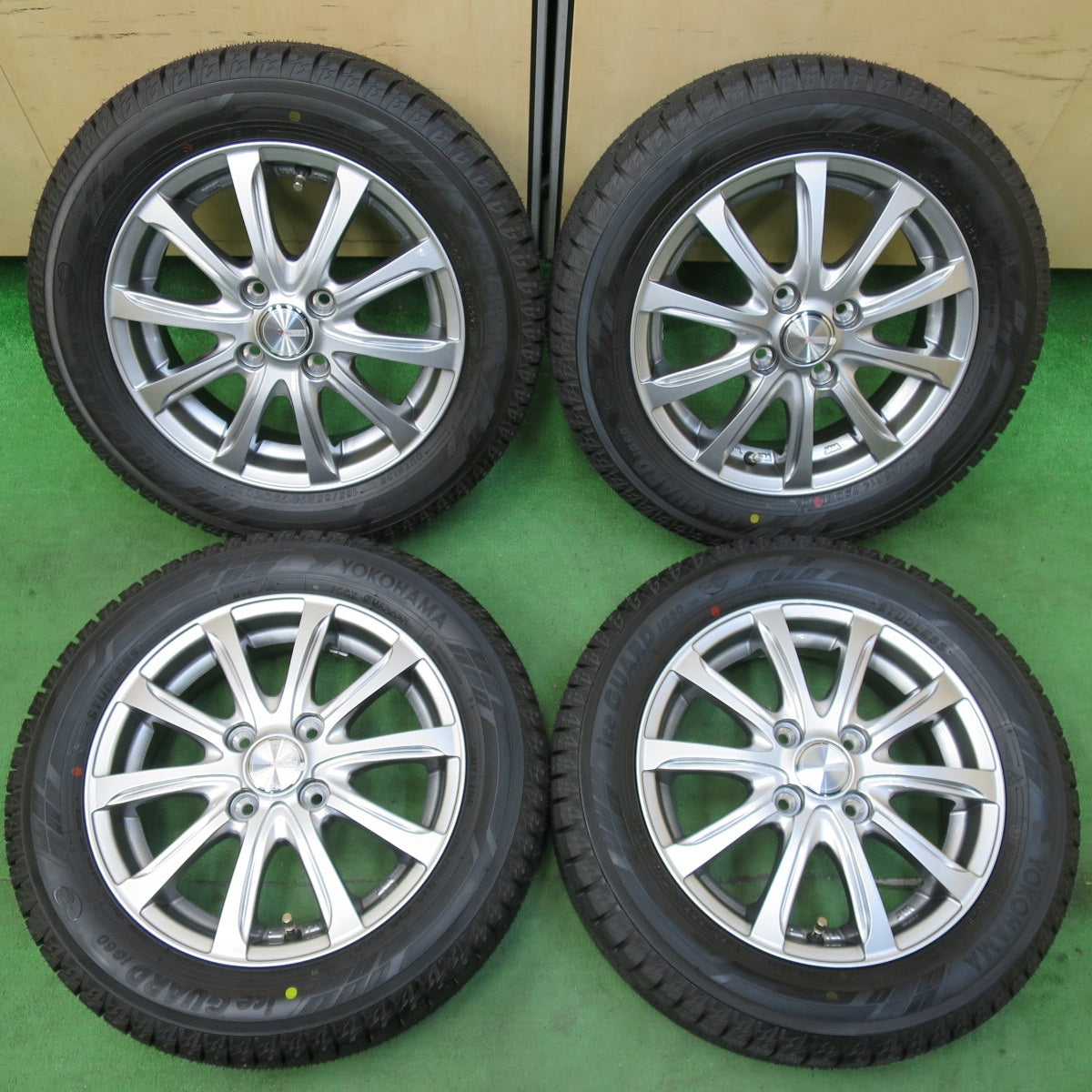 [送料無料] 未使用！23年★スタッドレス 165/65R14 ヨコハマ アイスガード iG60 WEZEN 14インチ ハスラー スペーシア 等  PCD100/4H★4110607イス