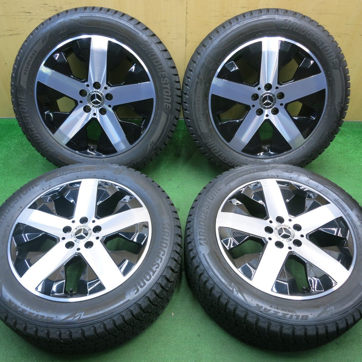 バリ溝!23年!キレイ!9.5分以上★ベンツ GLBクラス X247 純正 235/55R18 スタッドレス ブリヂストン ブリザック DM-V3 18インチ PCD112/5H★5050901NJス