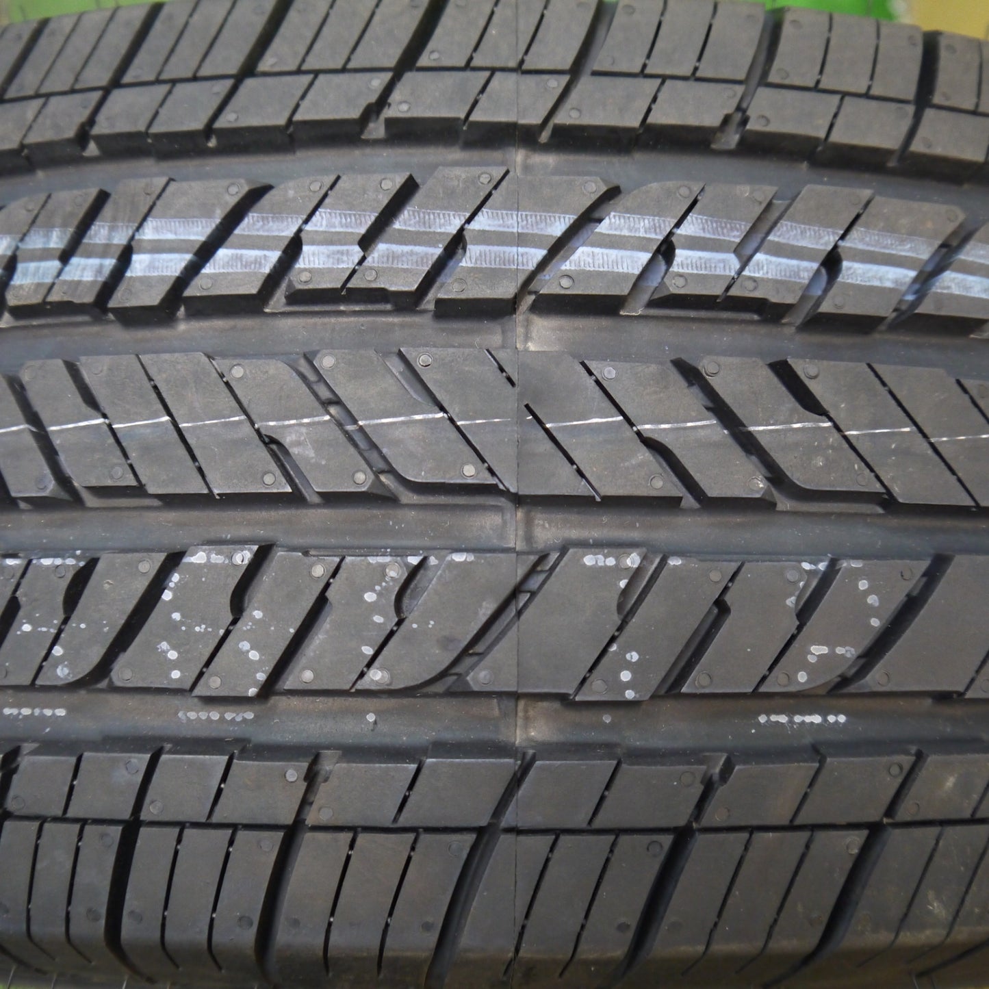 新車外し!25年!1本★255/70R18 ブリヂストン デューラー H/T 685 DUELER タイヤ 18インチ ジープ ラングラー 等★5060303Hノタ