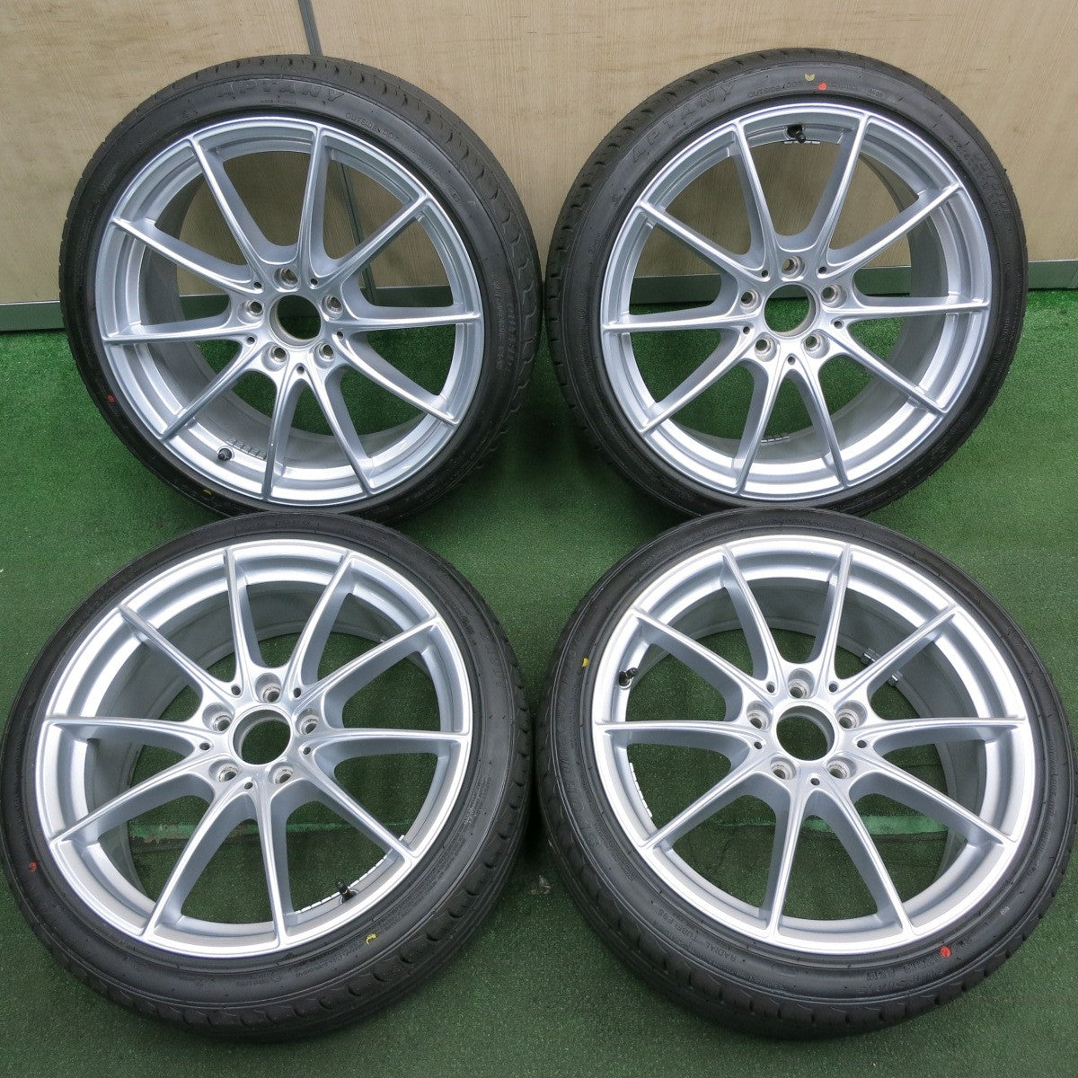 送料無料* タイヤのみ未使用！23年！キレイ☆ベンツ W223 Sクラス 純正 215/40R18 アプタニー SPORT macro R |  名古屋/岐阜の中古カー用品・工具の買取/販売ならガレージゲット