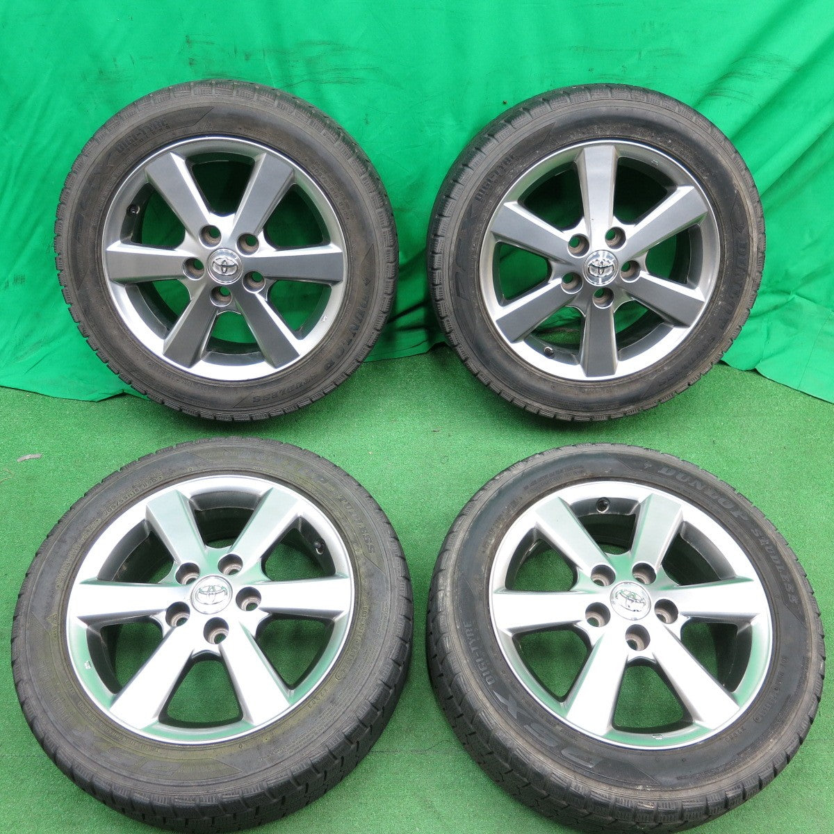 *送料無料* バリ溝！8.5分★トヨタ アイシス 純正 205/55R16 スタッドレス ダンロップ DSX 16インチ  PCD114.3/5H★4042705ナス