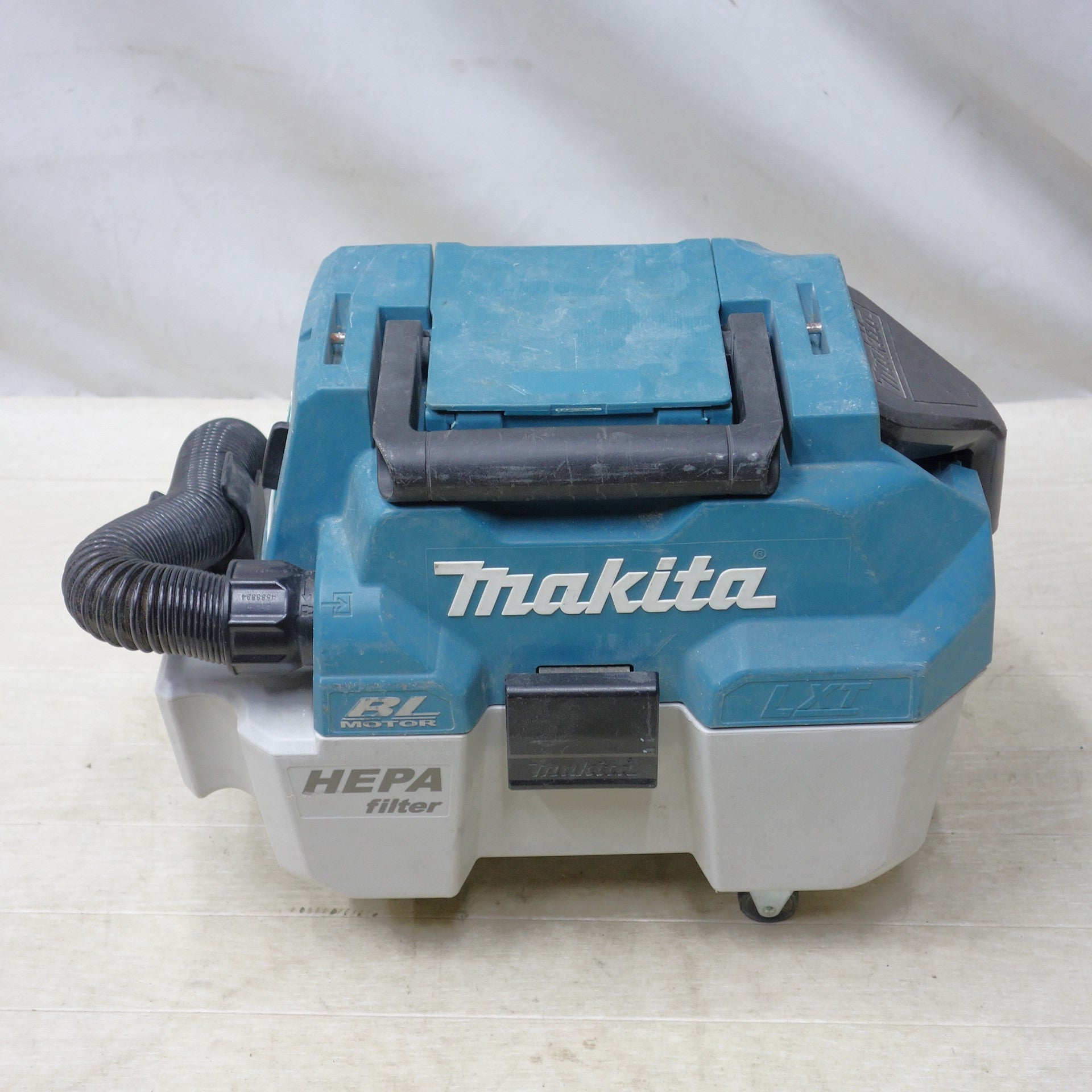 [送料無料] ◆makita マキタ 業務用 充電式集じん機 VC750D 乾湿両用 集塵機 電動工具 本体のみ◆