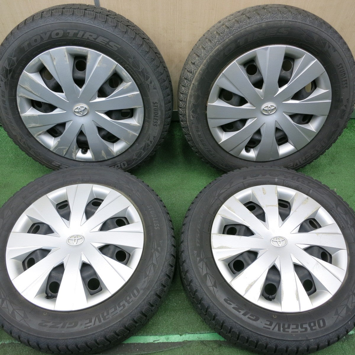 *送料無料* 4本価格★トヨタ カローラ フィールダー 純正 スチール 175/65R15 スタッドレス トーヨー オブザーブ GIZ2  PCD100/4H★4050101NJス