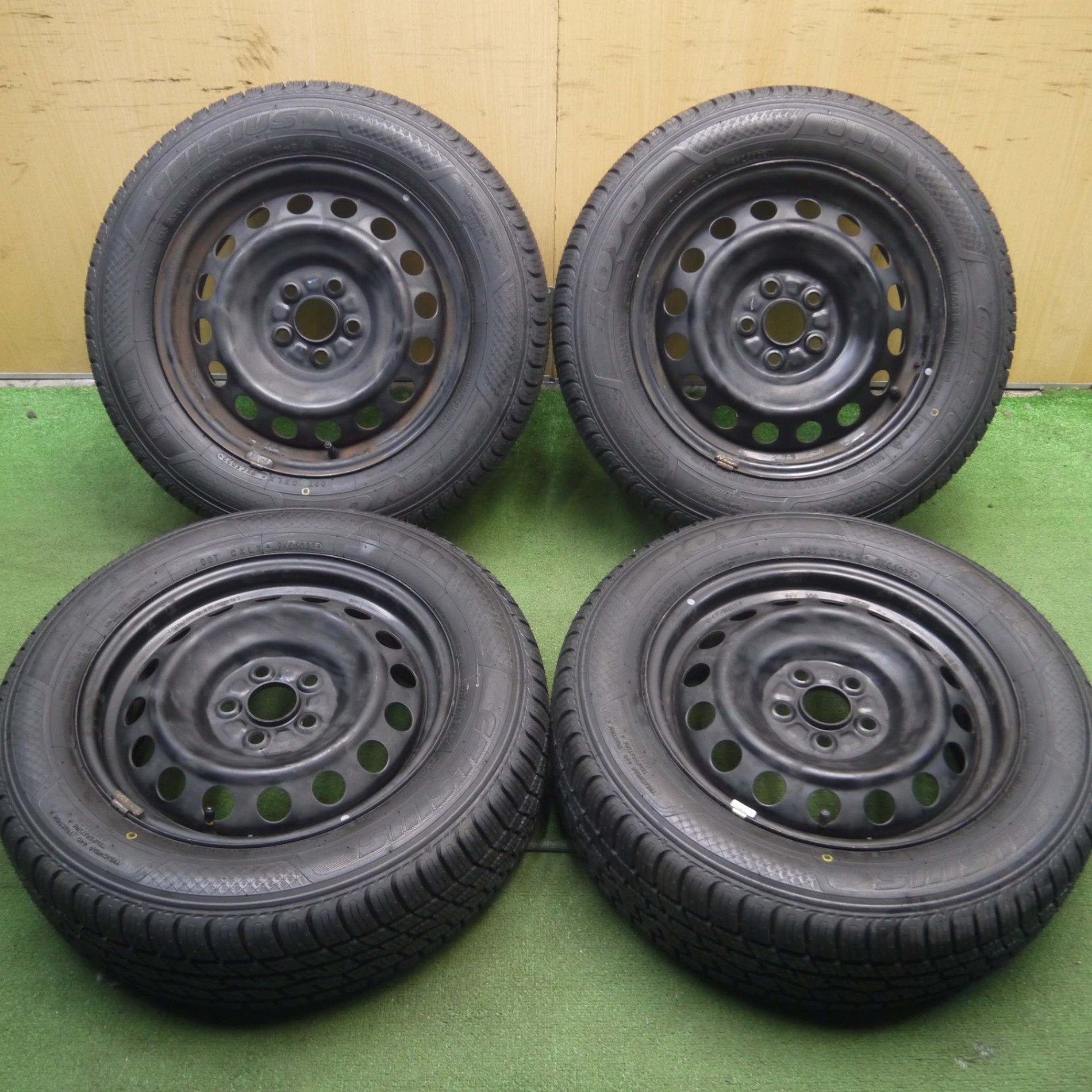 *送料無料* タイヤのみ未使用！22年★スタッドレス 185/65R15 トーヨー セルシアス スチール ホイール 15インチ  PCD100/5H★4031310Hス