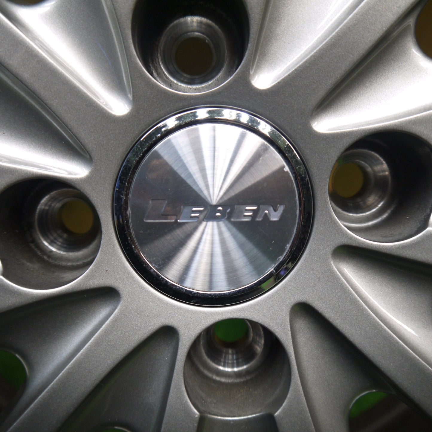 バリ溝!キレイ!ほぼ10分★スタッドレス 175/65R15 アイスエスポルテ LEBEN レーベン 15インチ PCD100/4H★5041106Hス