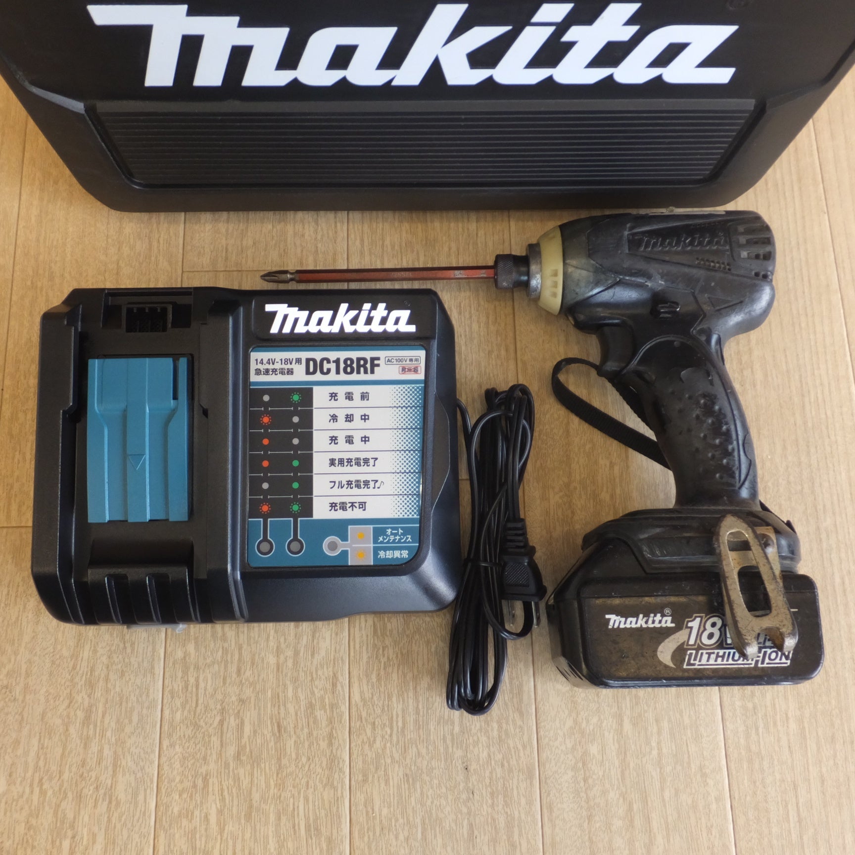 市場makita マキタ 充電式インパクトドライバ TD145D 3個TD130D 1個　合計4個　現状 本体