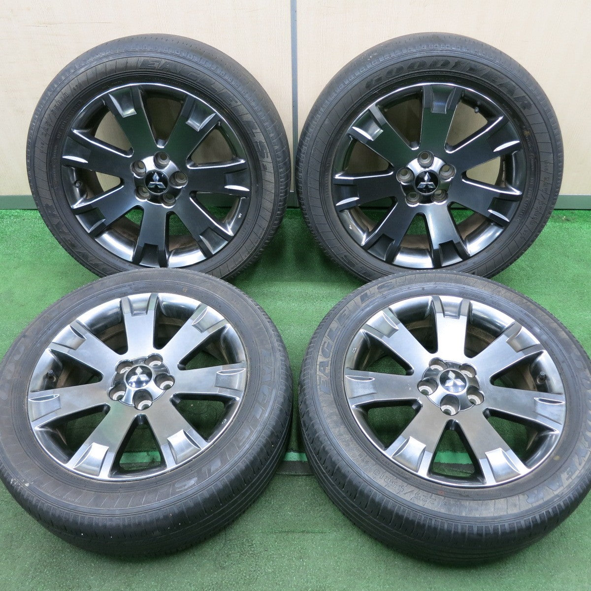 *送料無料* キレイ★三菱 デリカ D:5 純正 225/55R18 グッドイヤー イーグル LS2 18インチ D5  PCD114.3/5H★4052401NJノ