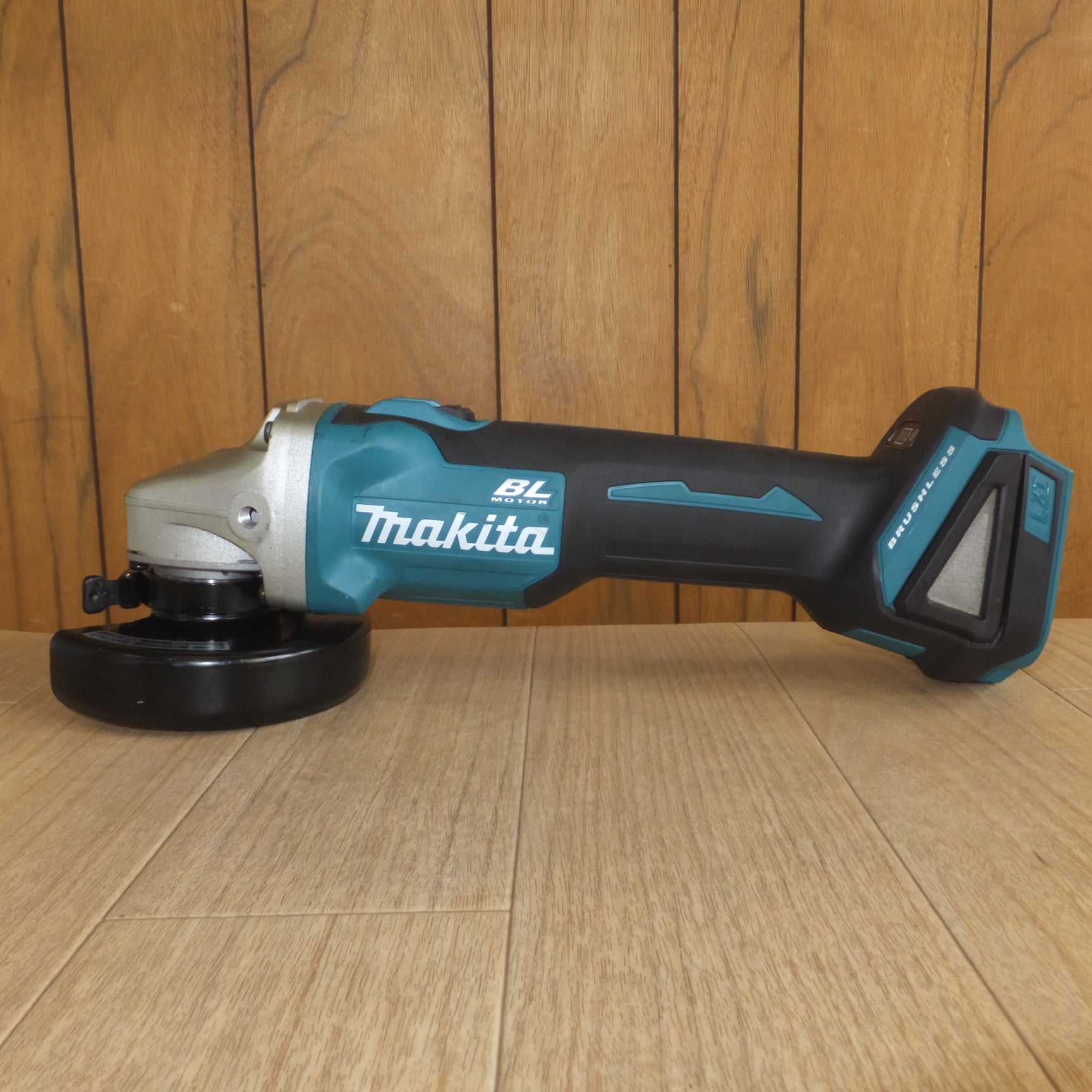 makita/マキタ 充電式ディスクグラインダ 100ｍｍ GA001GRDX 40V 品(ディスクグラインダー)｜売買されたオークション情報、yahooの商品情報をアーカイブ公開  - オークファン 工具、DIY用品