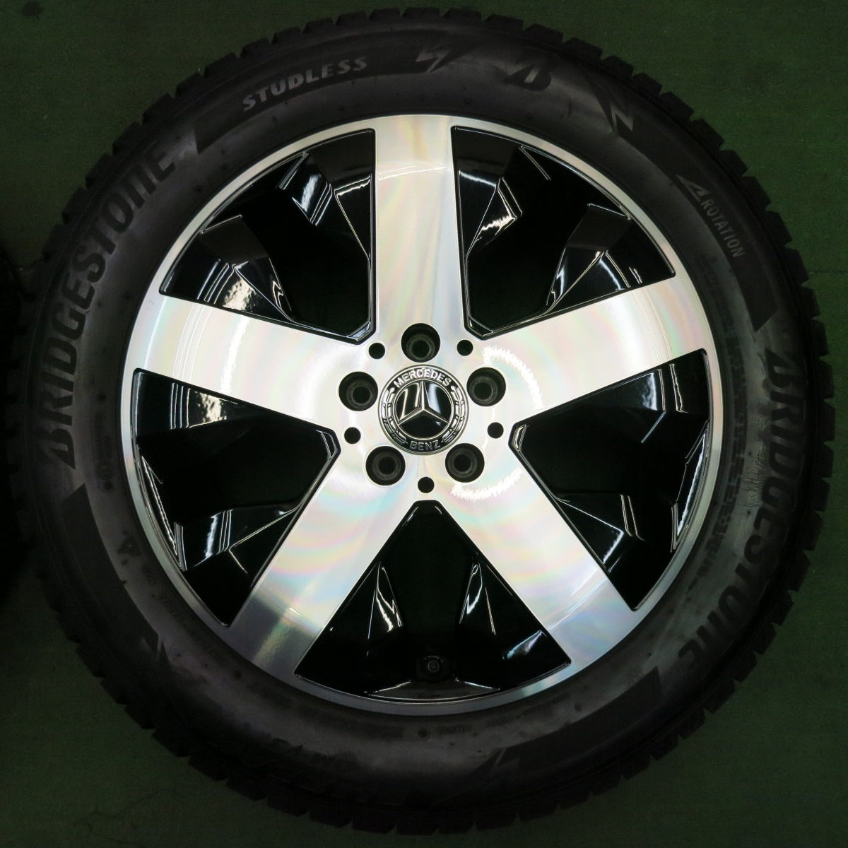 バリ溝!23年!キレイ!9.5分以上★ベンツ GLBクラス X247 純正 235/55R18 スタッドレス ブリヂストン ブリザック DM-V3 18インチ PCD112/5H★5050901NJス