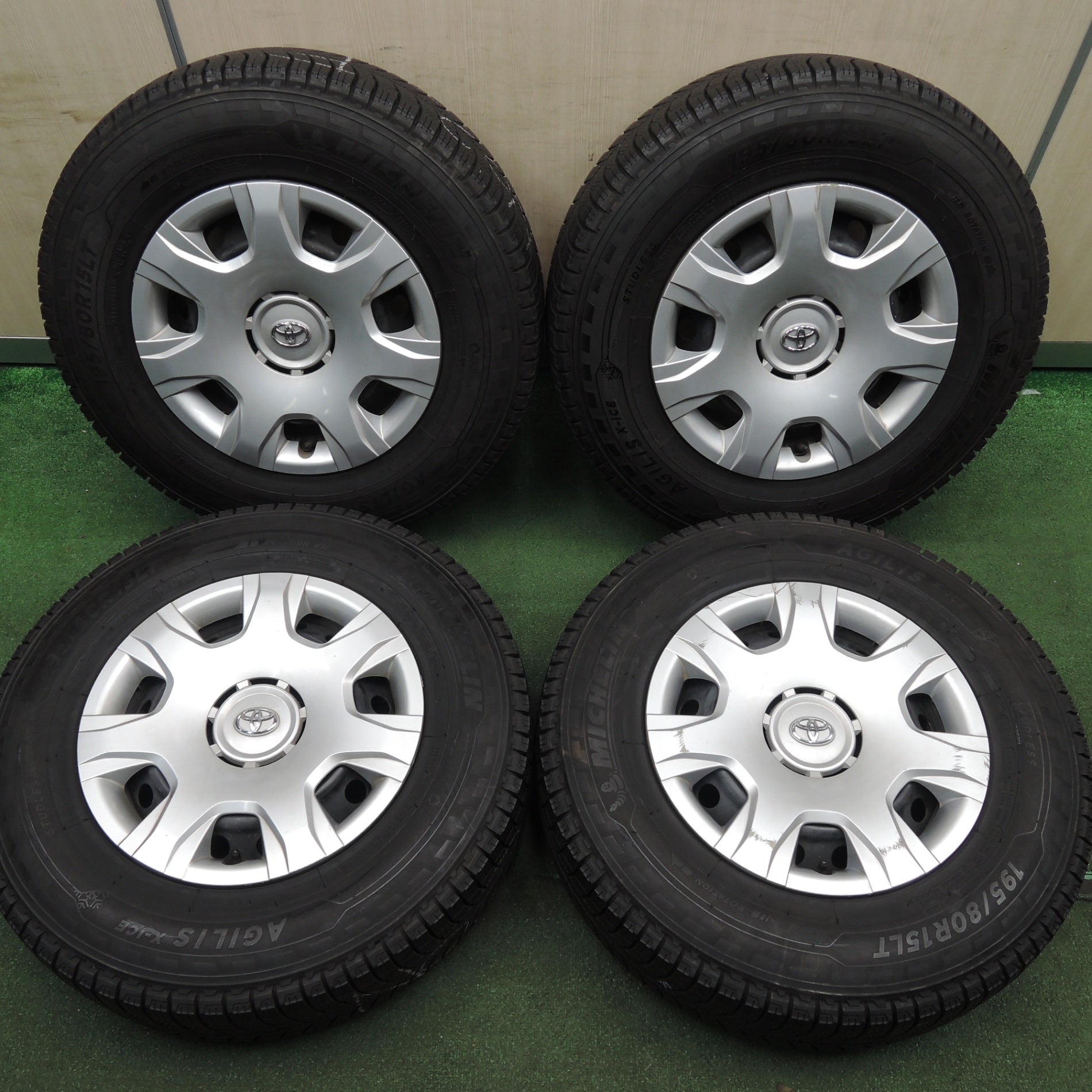 X-ICE ハイエース等 新品スタッドレス ミシュラン AGILIS 195