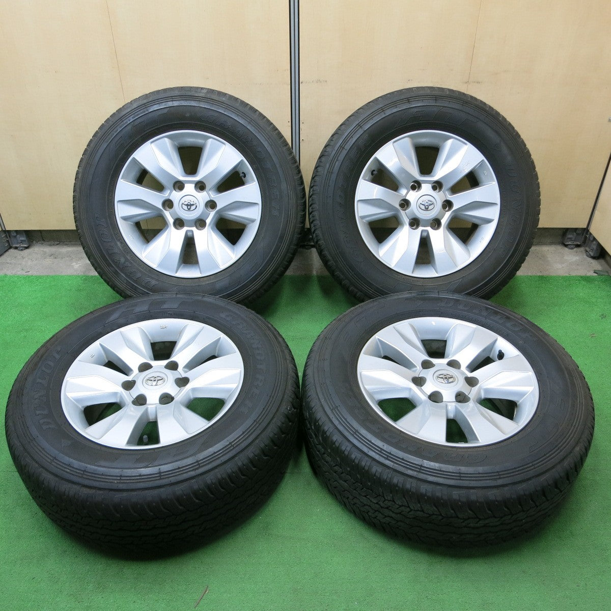 送料無料* キレイ☆トヨタ GUN125 ハイラックス 純正 265/65R17 ダンロップ グラントレック AT25 17インチ PCD |  名古屋/岐阜の中古カー用品・工具の買取/販売ならガレージゲット