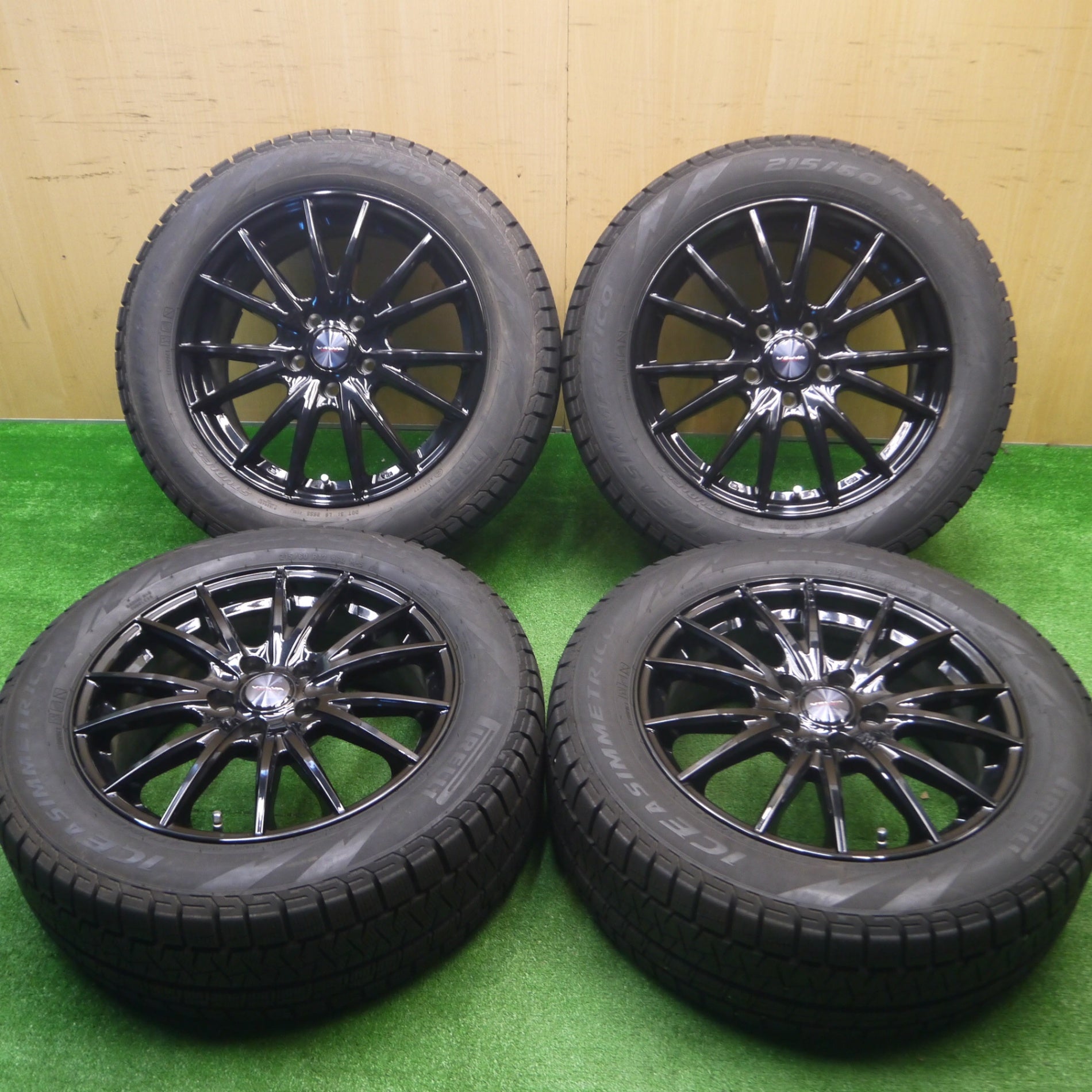 [送料無料] タイヤほぼ未使用！キレイ★スタッドレス 215/60R17 ピレリ アイスアシンメトリコ VELVA SPORT ヴェルヴァ 17インチ  PCD114.3/5H★4092508Hス