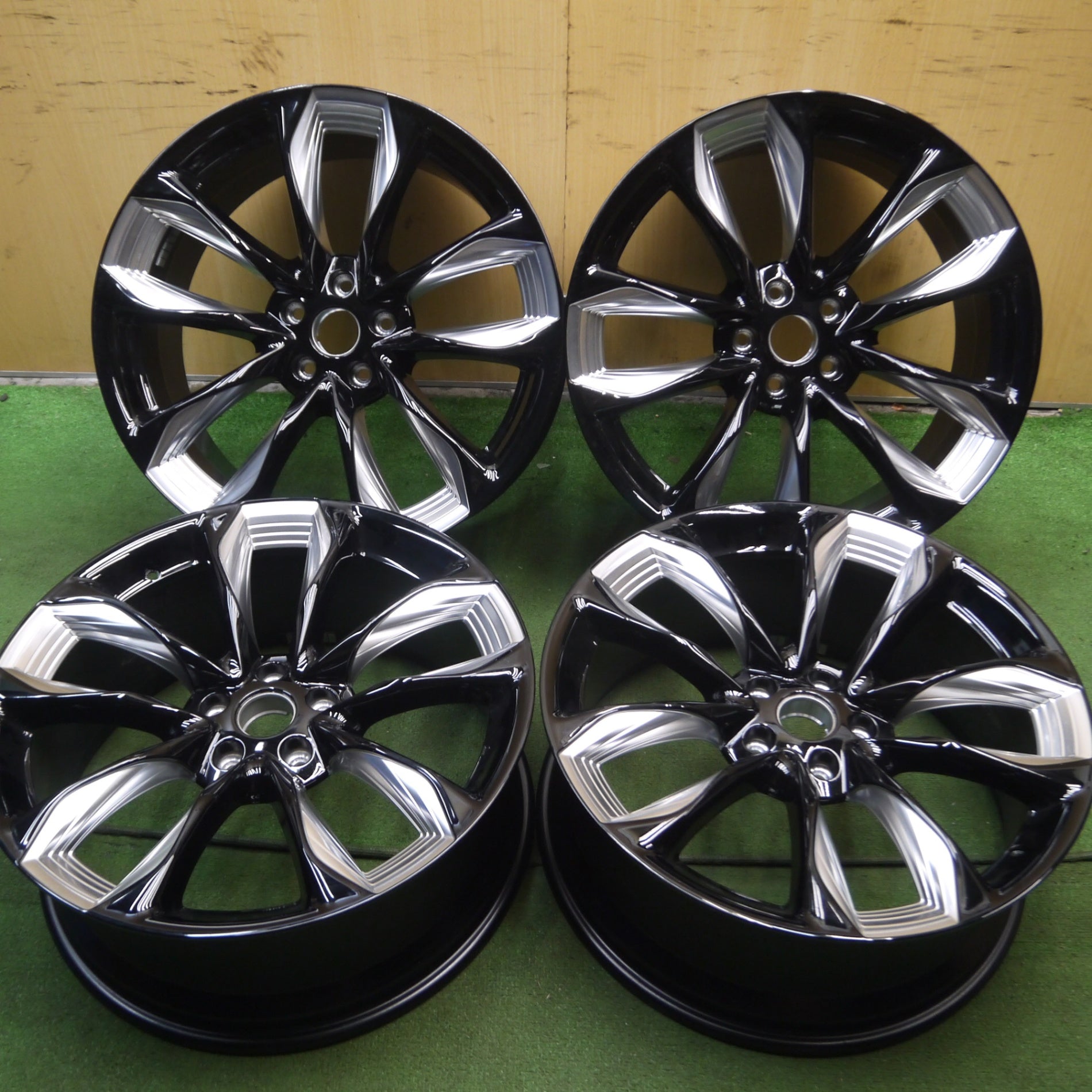 送料無料* 新車外し☆レクサス LC500 Sパッケージ 純正 ホイール 21インチ 21×8.5J 21×9.5J PCD120/5H☆ |  名古屋/岐阜の中古カー用品・工具の買取/販売ならガレージゲット