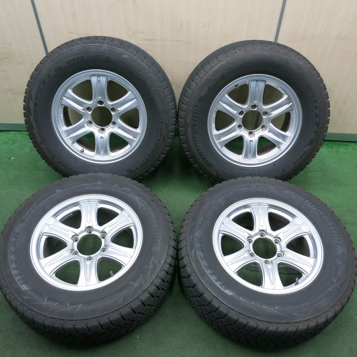 *送料無料* 4本価格★スタッドレス 265/65R17 ブリヂストン ブリザック DM-V2 KEELER キーラー 17インチ  PCD139.7/6H★4051010HAス