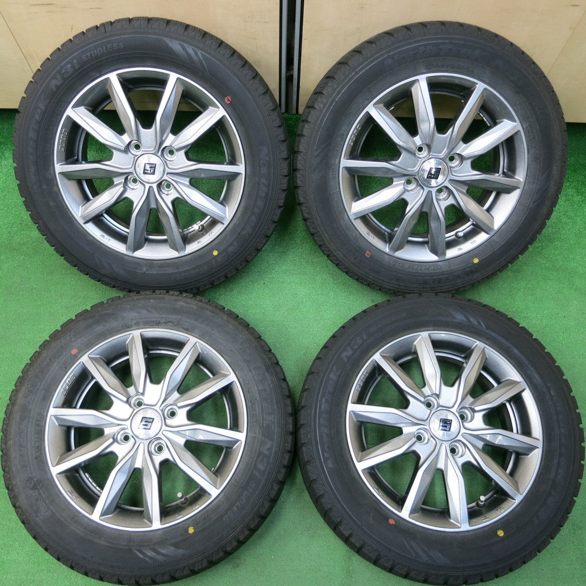 *送料無料* バリ溝！キレイ！9.5分以上★スタッドレス 175/65R14 オートバックス ノーストレック N3i SEIN ザイン 14インチ  PCD100/4H★4031602イス