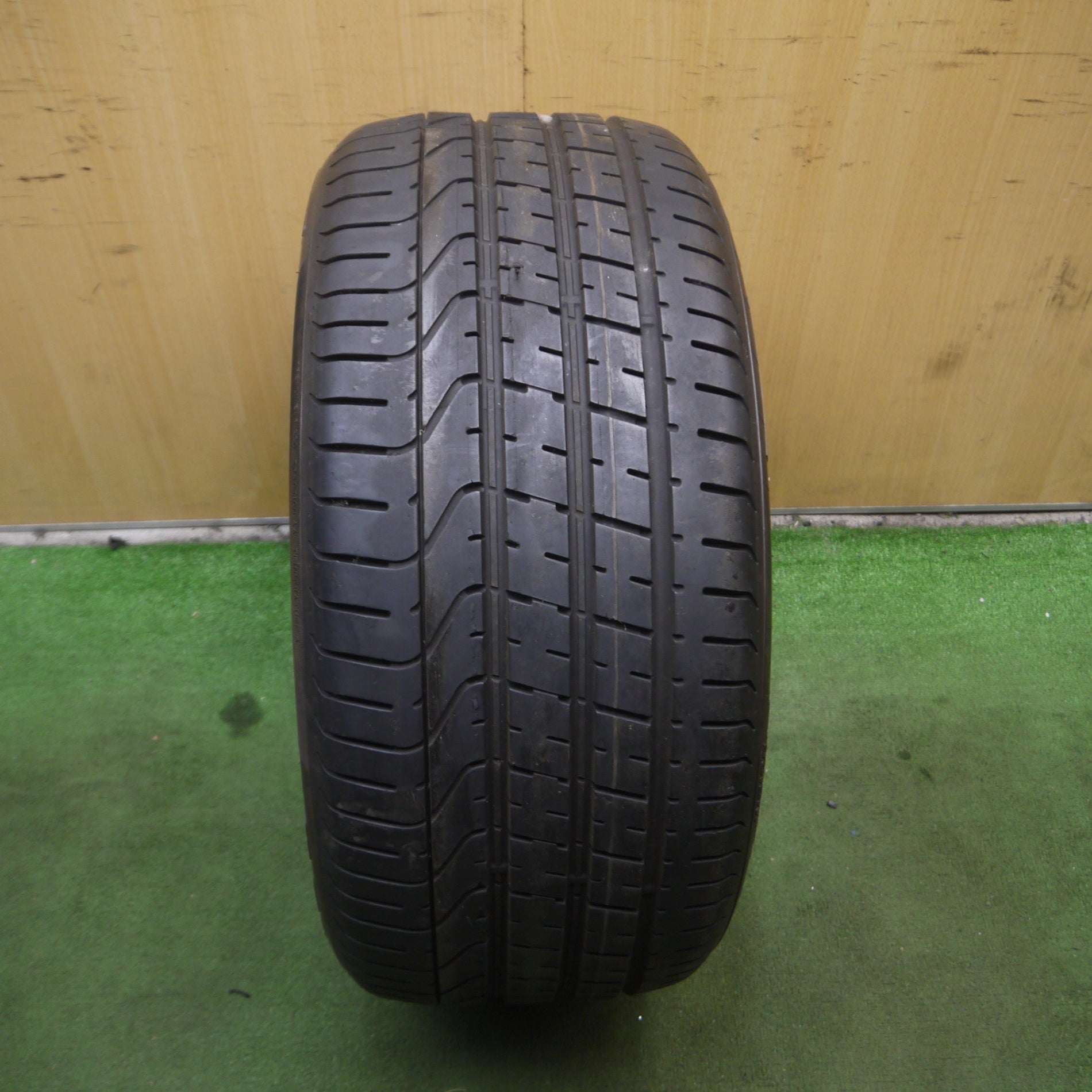 *送料無料* バリ溝！9.5分★275/40R20 ピレリ PZERO Pゼロ ホワイトレター タイヤ 20インチ BMW 等★4073106Hノタ