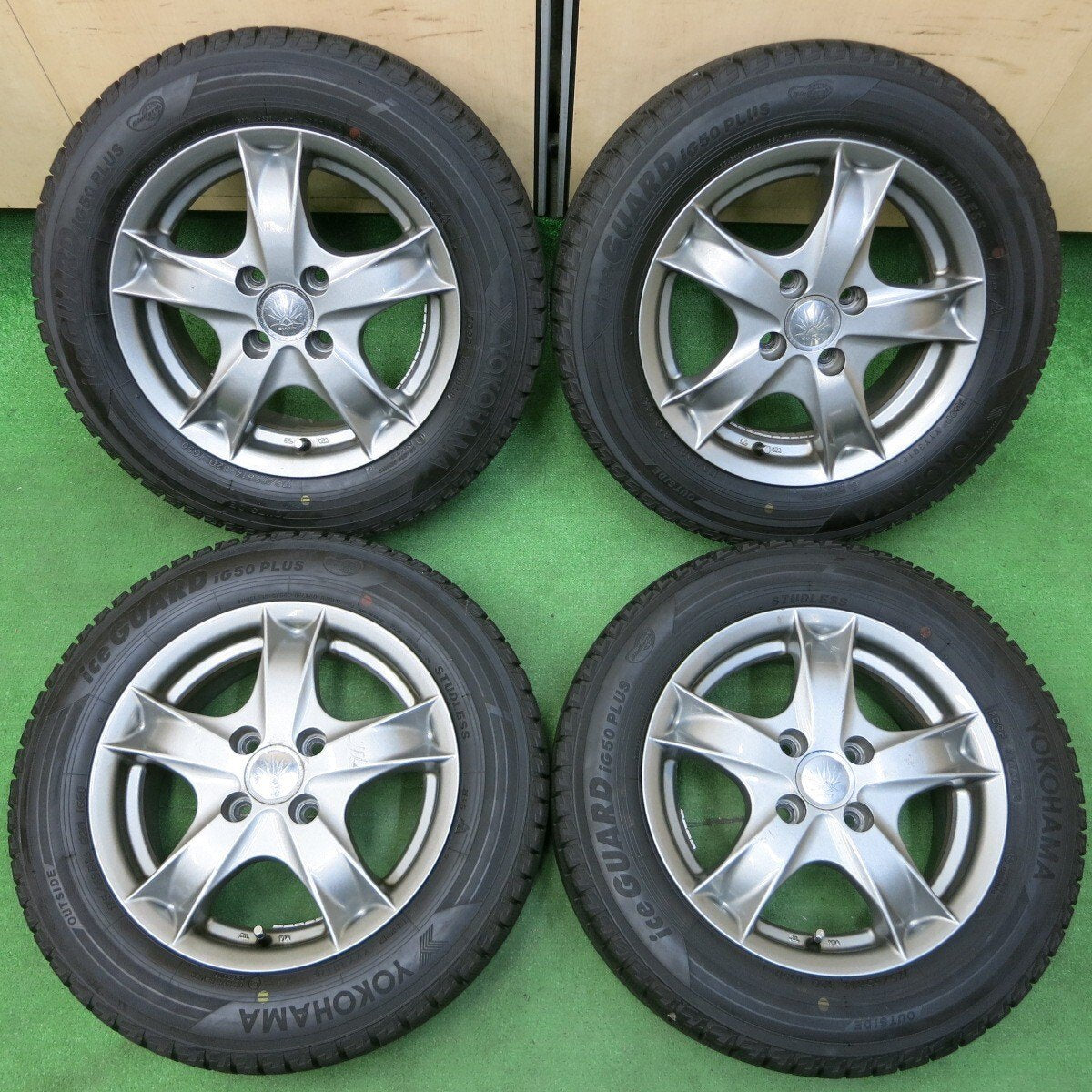 バリ溝!ほぼ10分★スタッドレス 175/65R14 ヨコハマ アイスガード iG50 プラス STYTZ 14インチ PCD100/4H★4052405イス