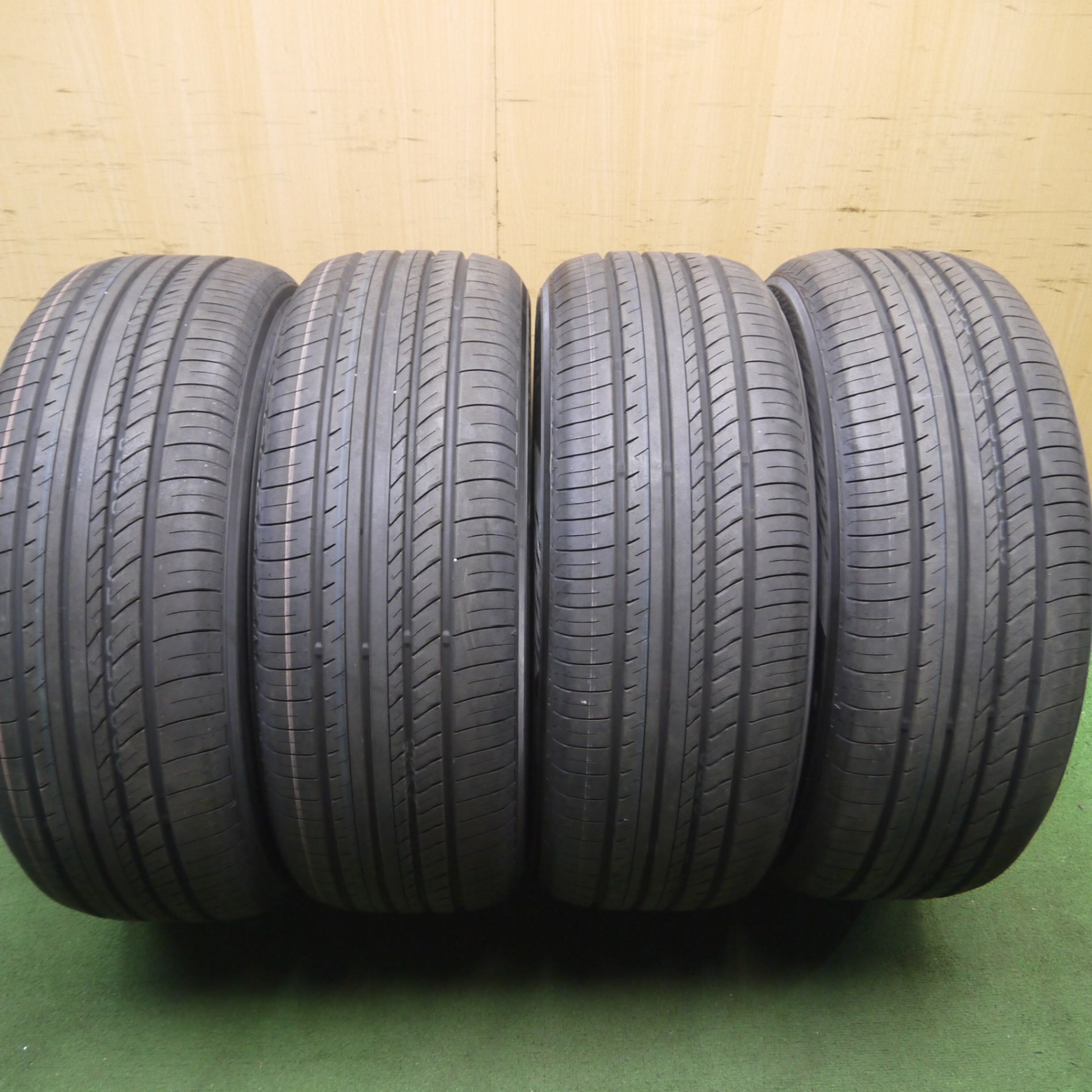 *送料無料* 新車外し！23年★225/55R18 ヨコハマ アドバン dB V552 タイヤ 18インチ ZR-V アウトランダー デリカ D:5  等★4051708Hノタ