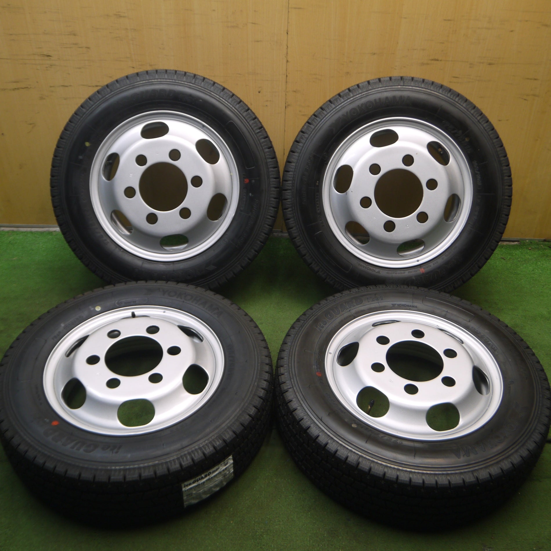 *送料無料* 未使用！22年★トヨタ ダイナ 純正 スチール 175/75R15 スタッドレス ヨコハマ アイスガード iG91 トラック  PCD184.15/6H★4073101Hス