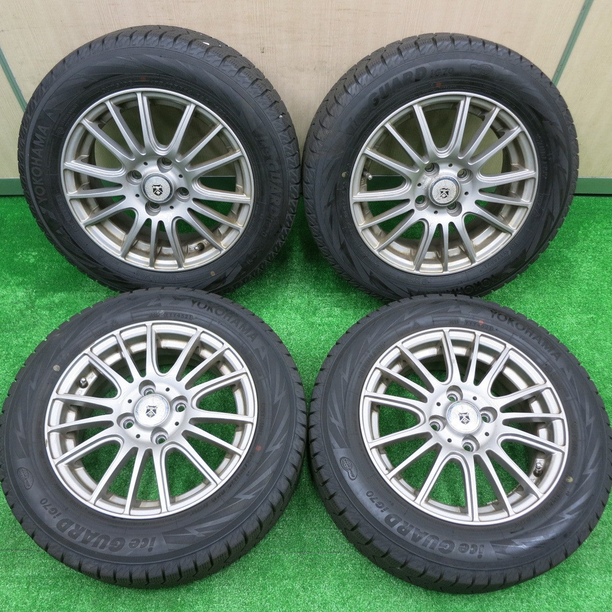 *送料無料* バリ溝！21年！9.5分★スタッドレス 175/65R14 ヨコハマ アイスガード iG70 GMach 14インチ  PCD100/4H★4072703HAス