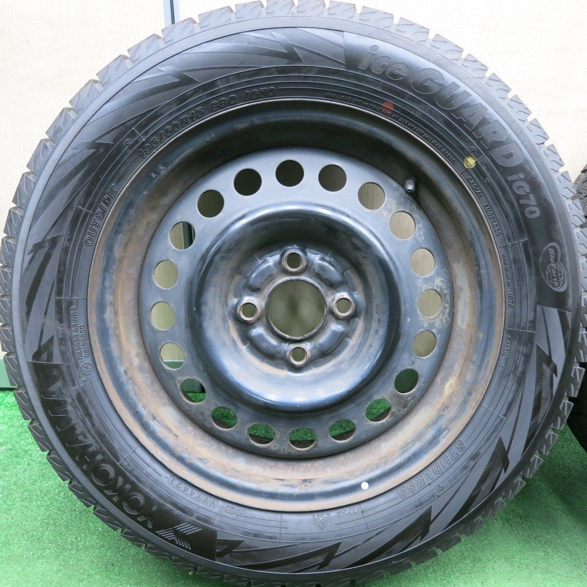 超バリ溝!21年!ほぼ10分★スタッドレス 195/60R15 ヨコハマ アイスガード iG70 60 スチール 15インチ PCD100/4H★4053002HAス