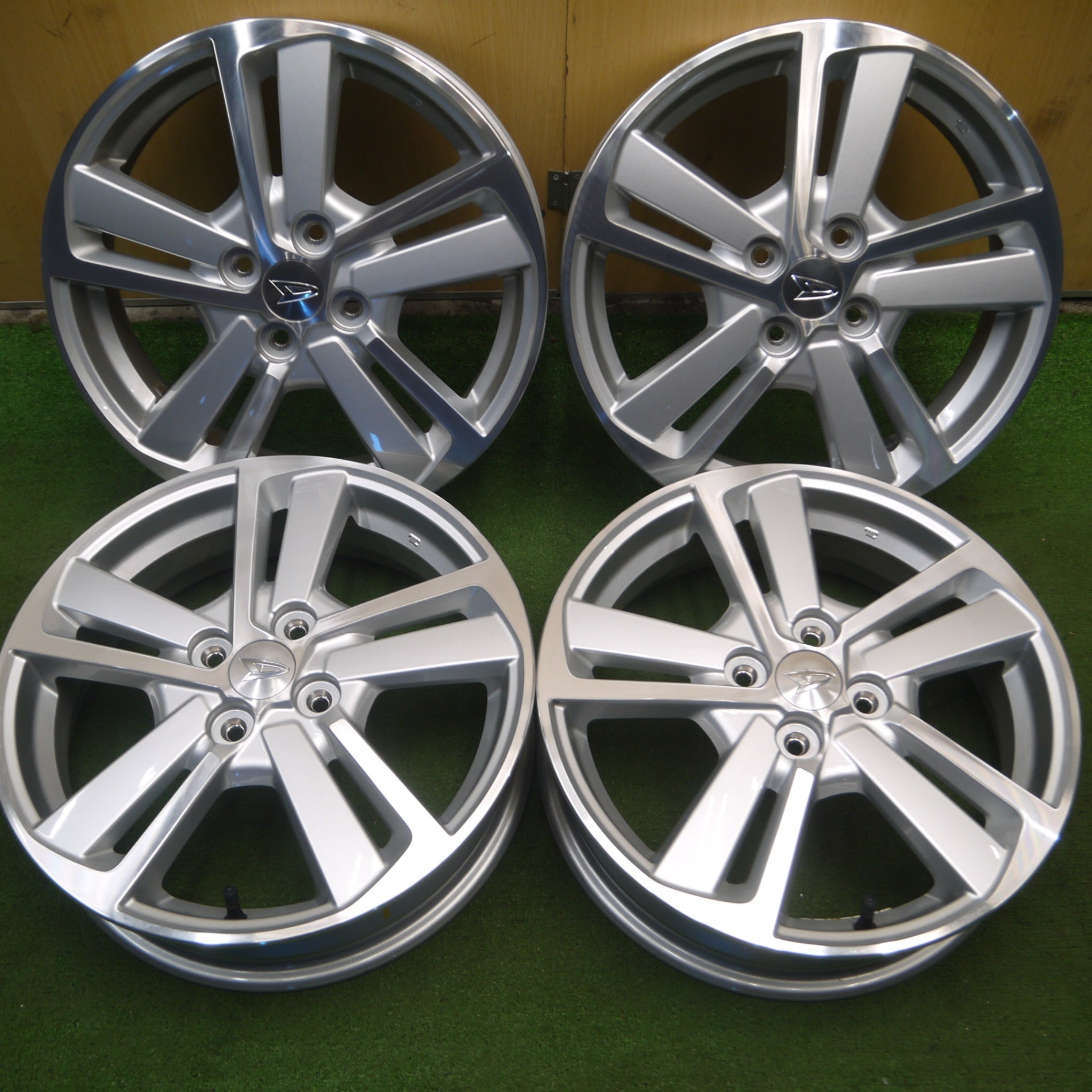 送料無料* 新車外し☆ダイハツ コペン 純正 ホイール 16インチ 16×4.5J PCD100/4H☆4032908Hホ |  名古屋/岐阜の中古カー用品・工具の買取/販売ならガレージゲット