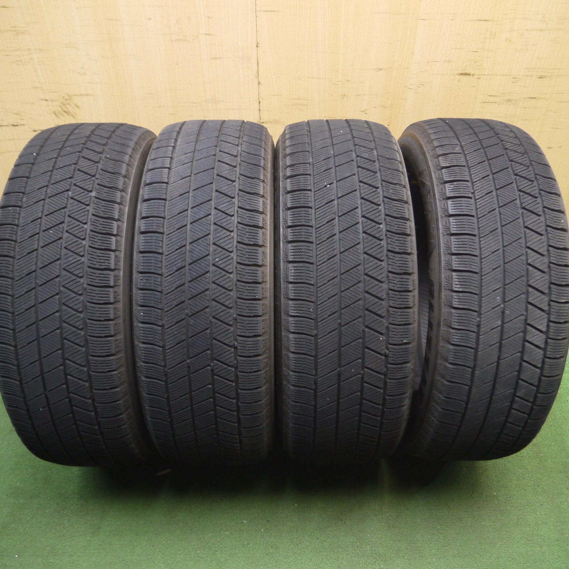 *送料無料* 4本価格！21年★スタッドレス 215/60R16 ブリヂストン ブリザック VRX3 タイヤ 16インチ オデッセイ ヴェゼル  クラウン等★4040504Hスタ