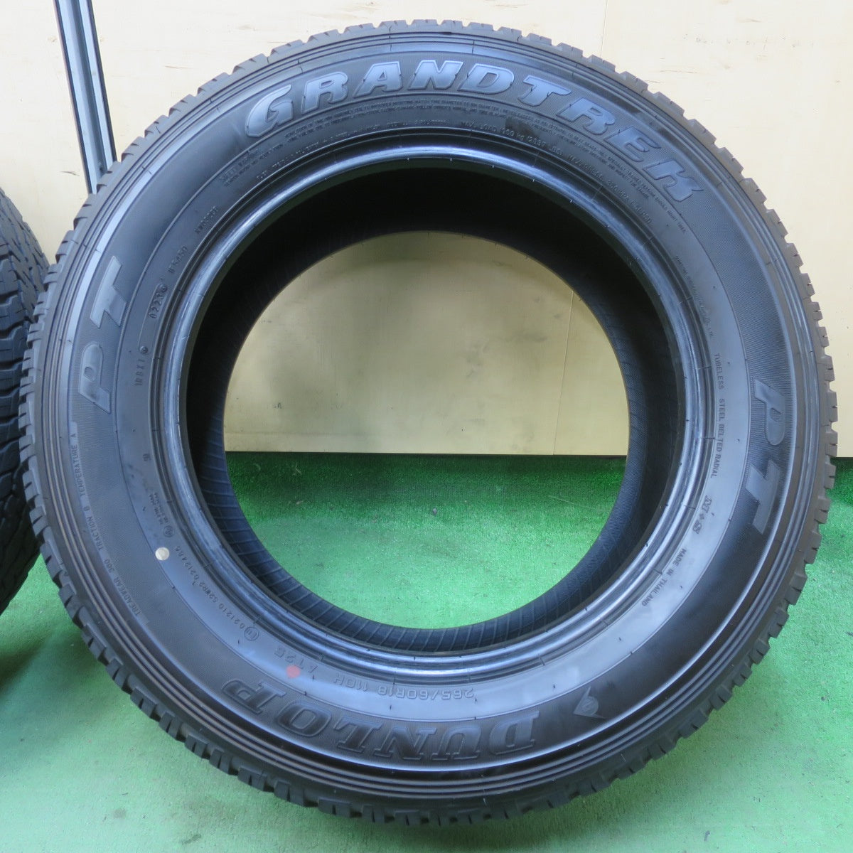 新車外し!23年★265/60R18 ダンロップ PT グラントレック AT23 タイヤ 18インチ ハイラックス ランクル 等★5052712イノタ