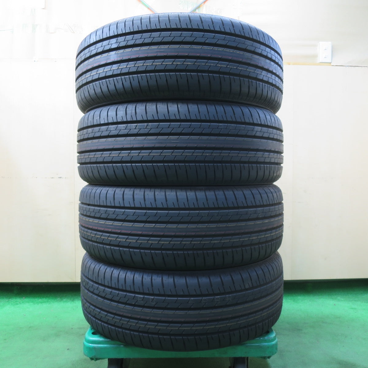 *送料無料* 未使用★235/55R18 ブリヂストン デューラー H/L 33 タイヤ 18インチ RAV4 ヴァンガード ハリアー  等★4082012イノタ